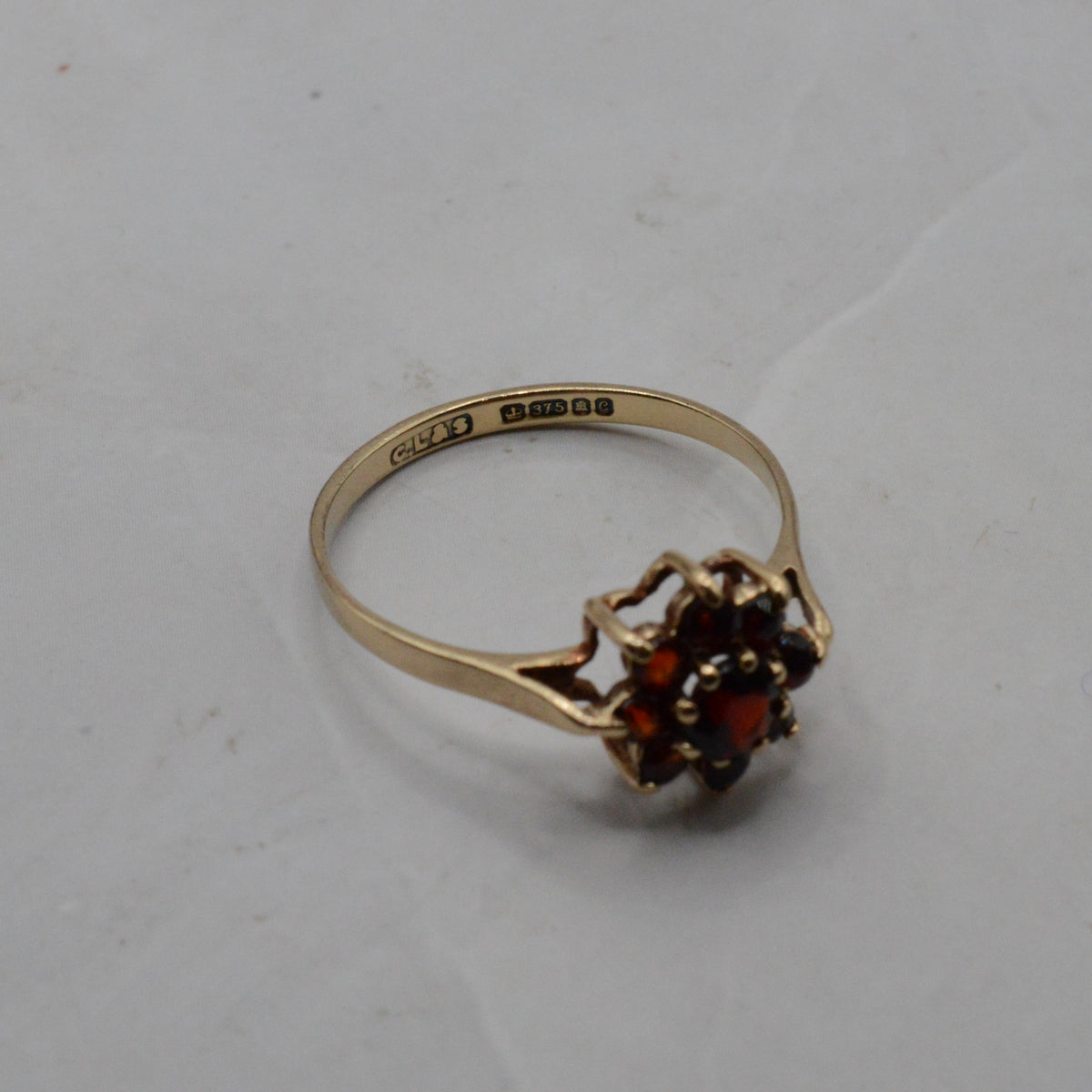 1970s Vintage 9ct Gold Garnet Cluster Ring