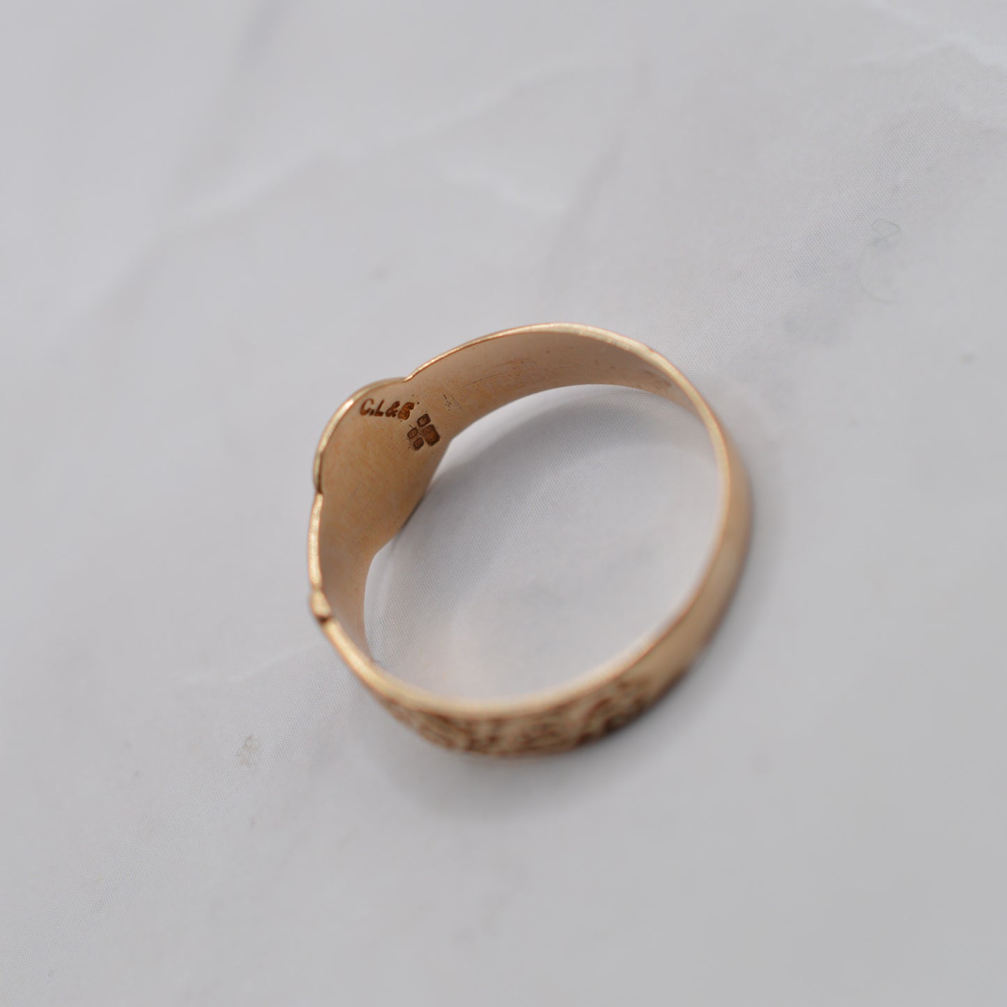 1970s Vintage 9ct Gold Buckle Ring