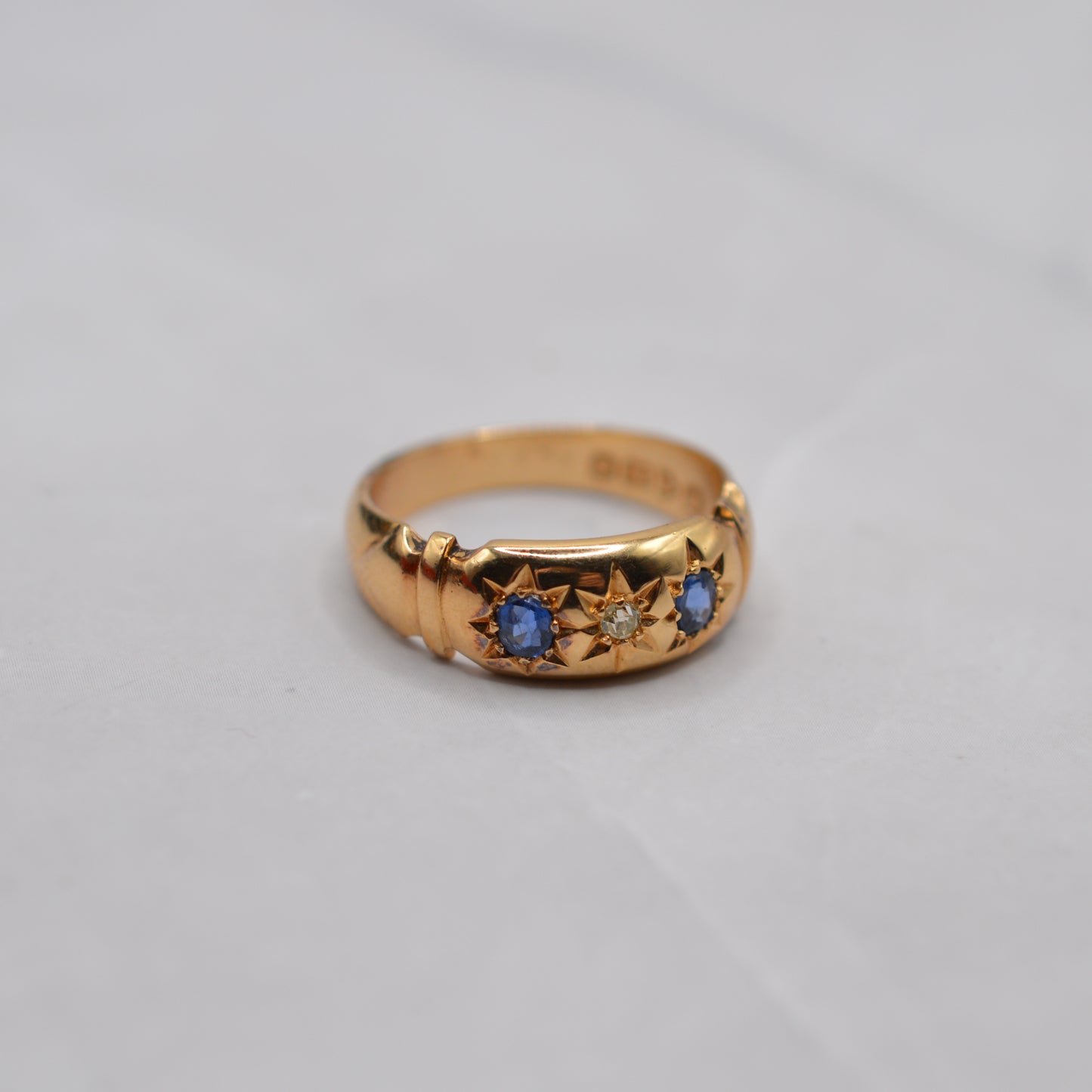 1912 Antique Chunky 18ct Gold Sapphire & Diamond Gypsy Starburst Ring