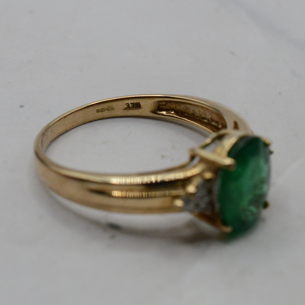 9ct Gold Emerald & Diamond Ring