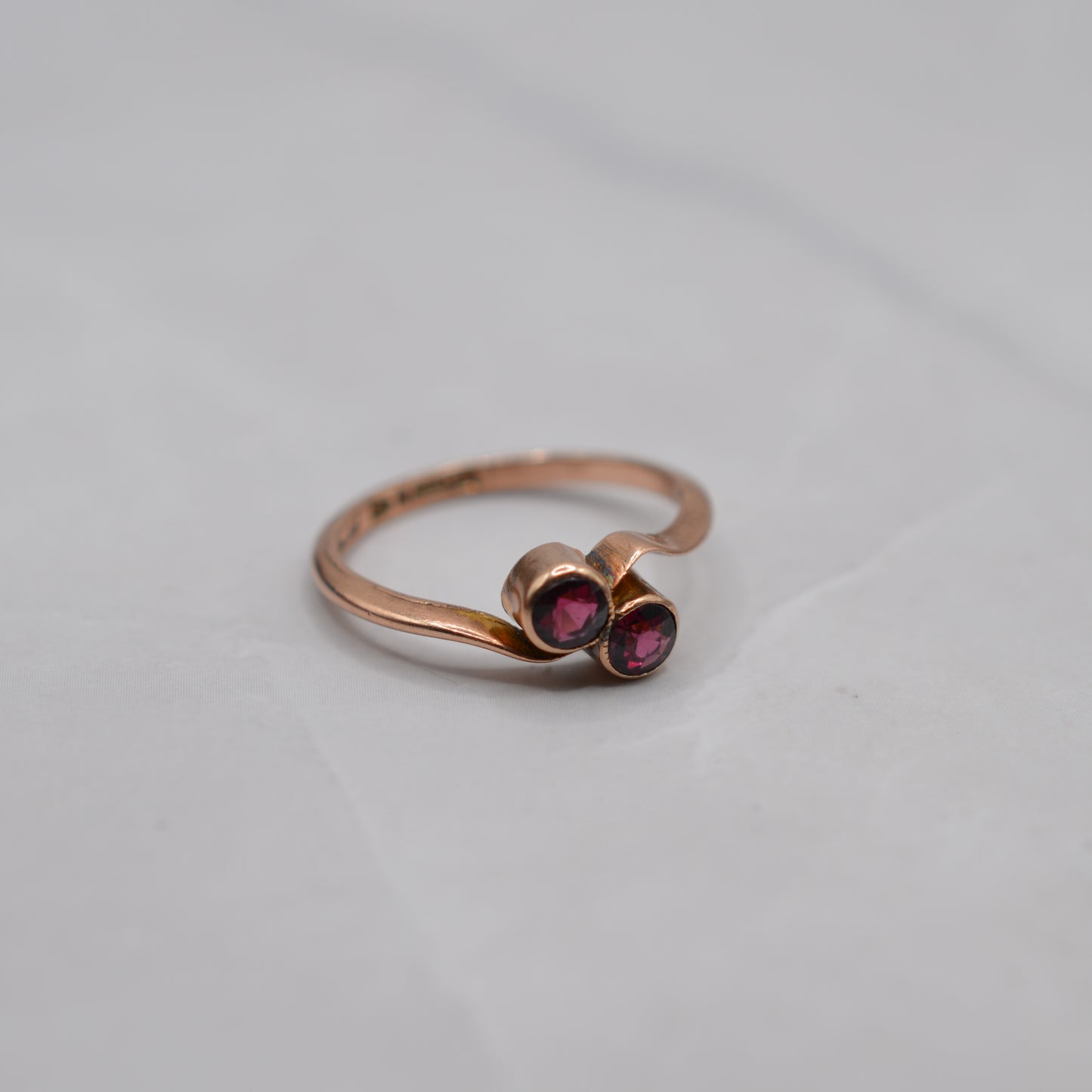 1916 Antique 9ct Gold Garnet Toi-et-Moi Ring