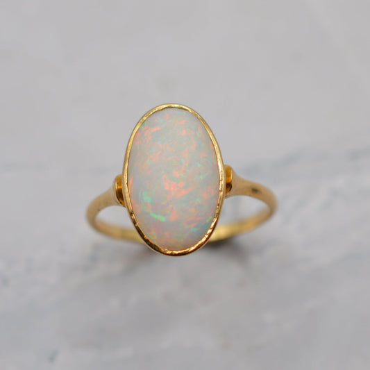 Antique 18ct Gold Opal Solitaire Ring