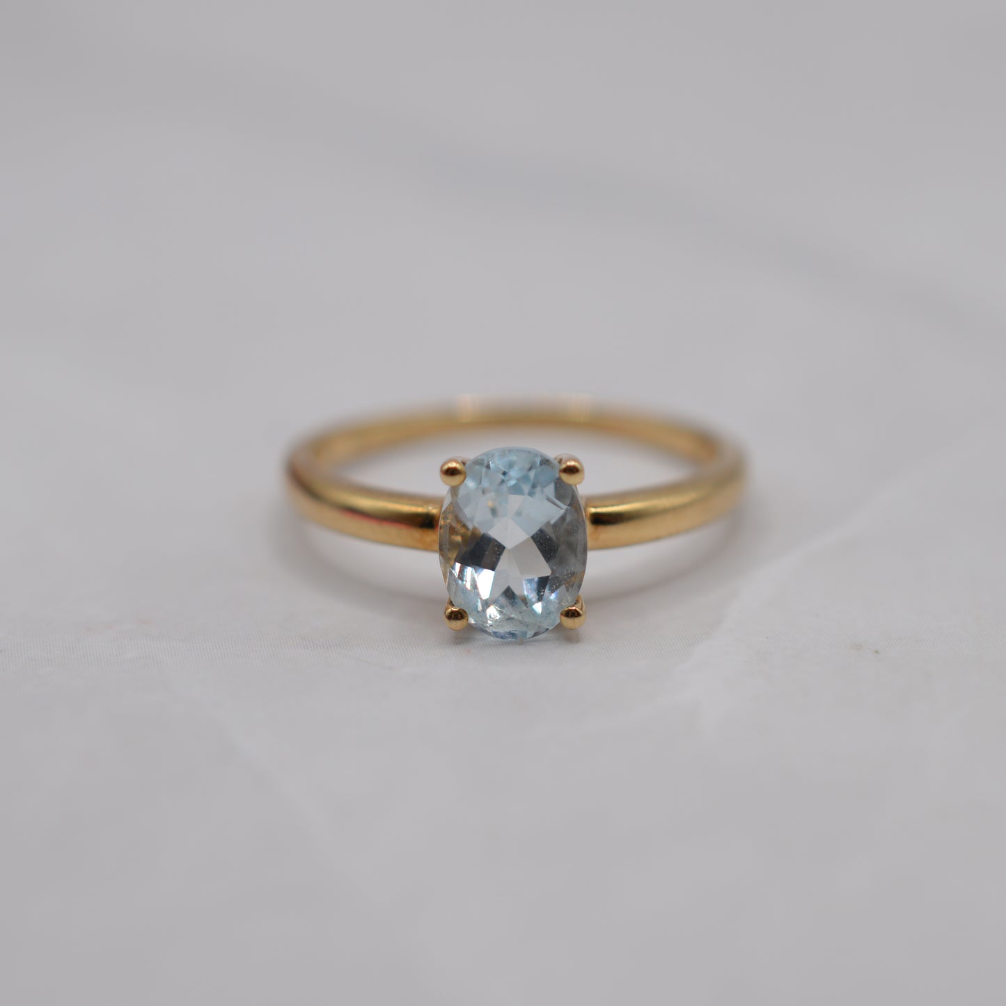 Y2K 9ct Gold Aquamarine Solitaire Ring