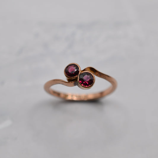 1916 Antique 9ct Gold Garnet Toi-et-Moi Ring