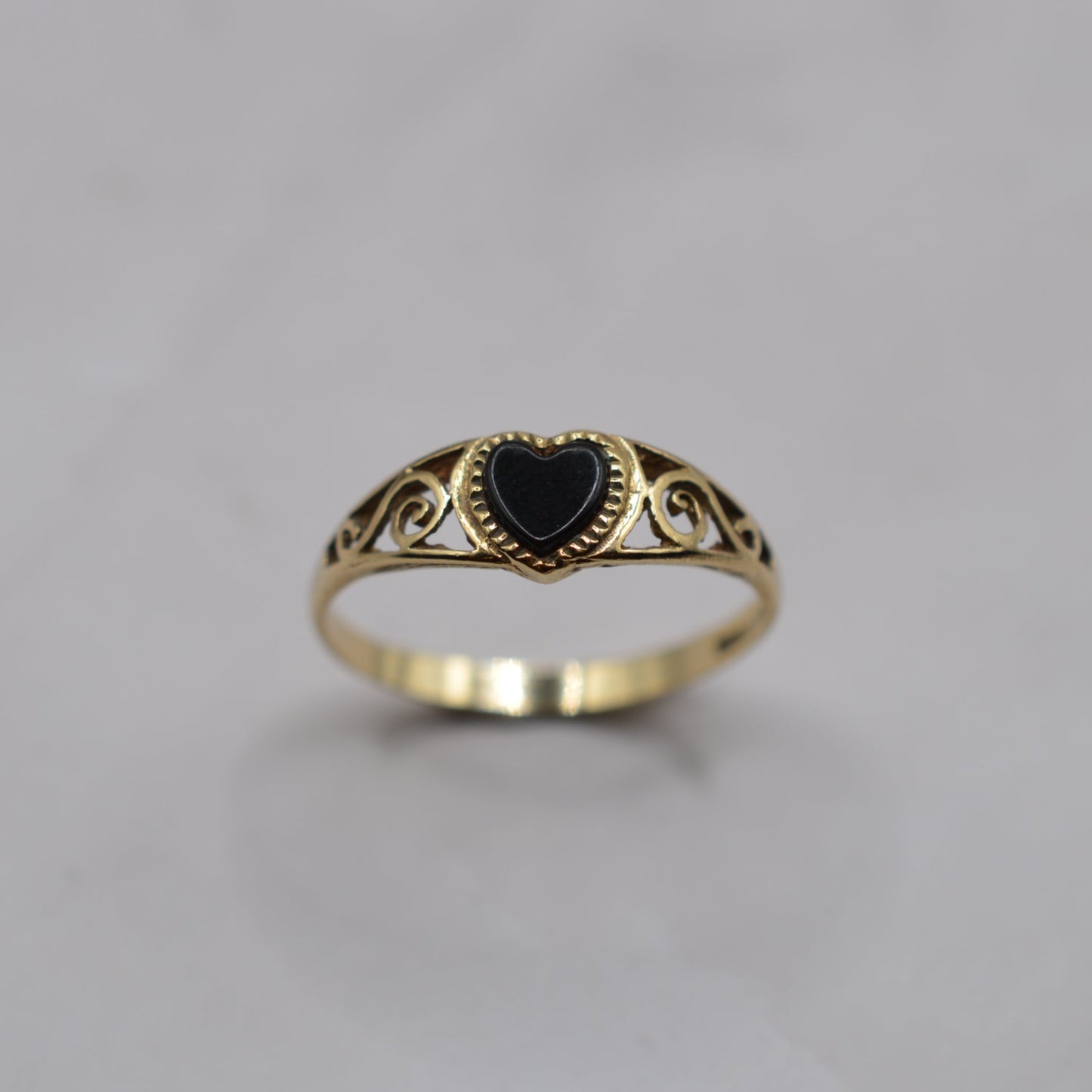 1990s Vintage 9ct Gold Onyx Heart Signet Ring