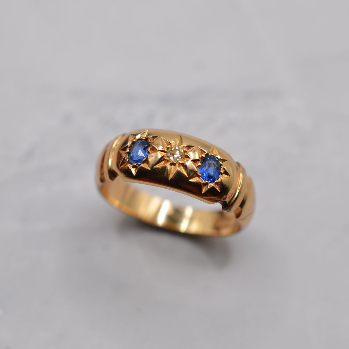 1912 Antique Chunky 18ct Gold Sapphire & Diamond Gypsy Starburst Ring