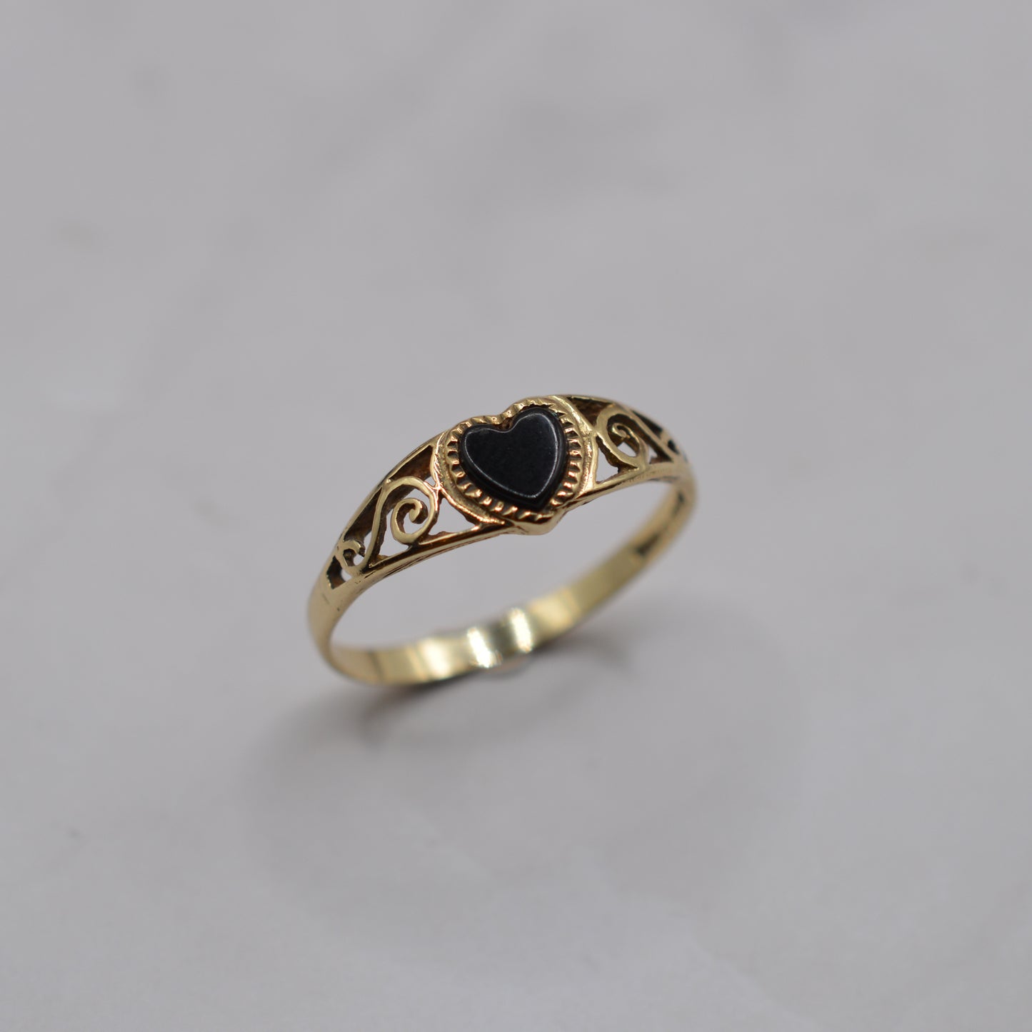 1990s Vintage 9ct Gold Onyx Heart Signet Ring