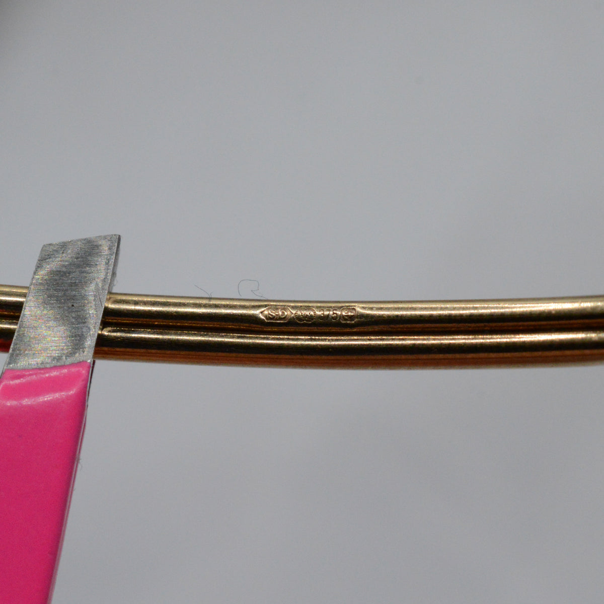 9ct Gold Garnet-Eyed Snake Bangle Bracelet