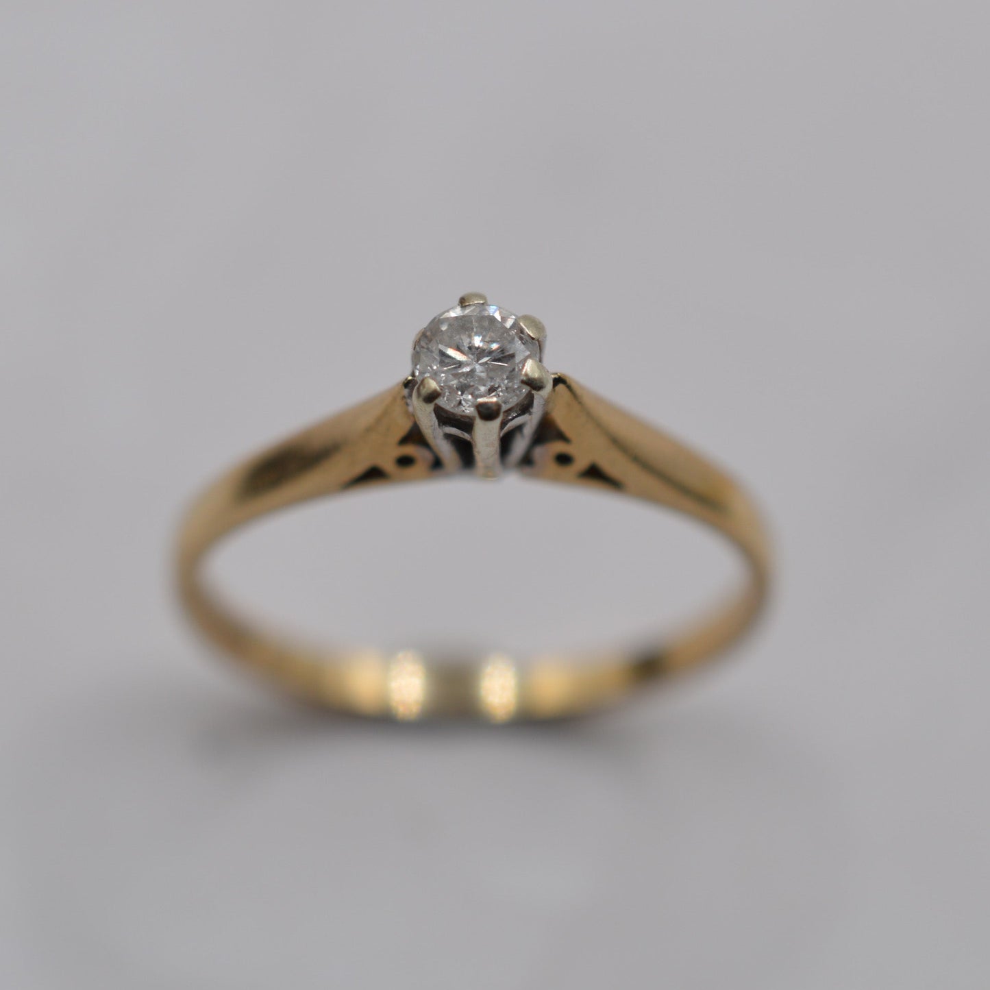 1980s Vintage 9ct Gold Diamond Solitaire Ring