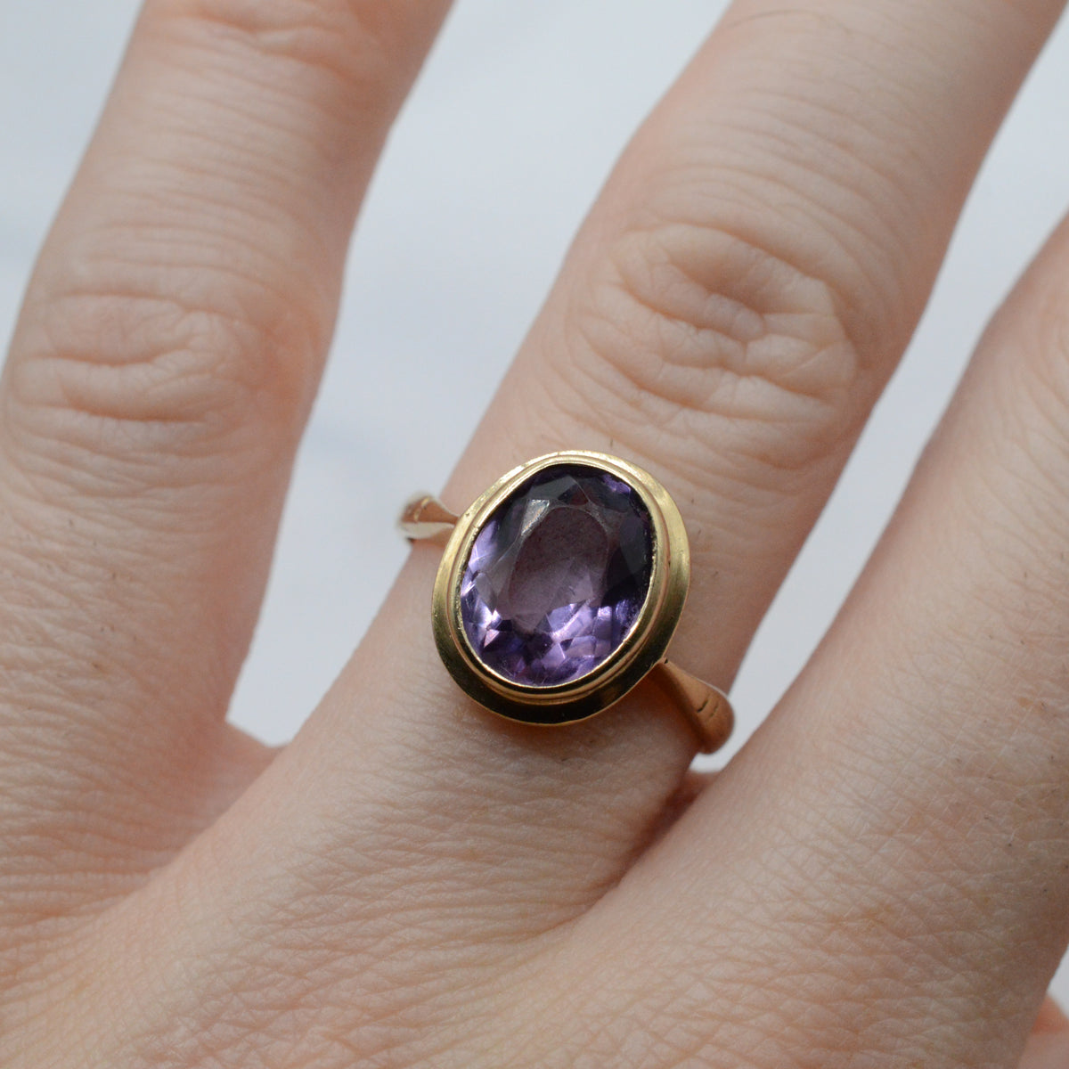 1960s Vintage 9ct Gold Amethyst Bezel-Set Ring