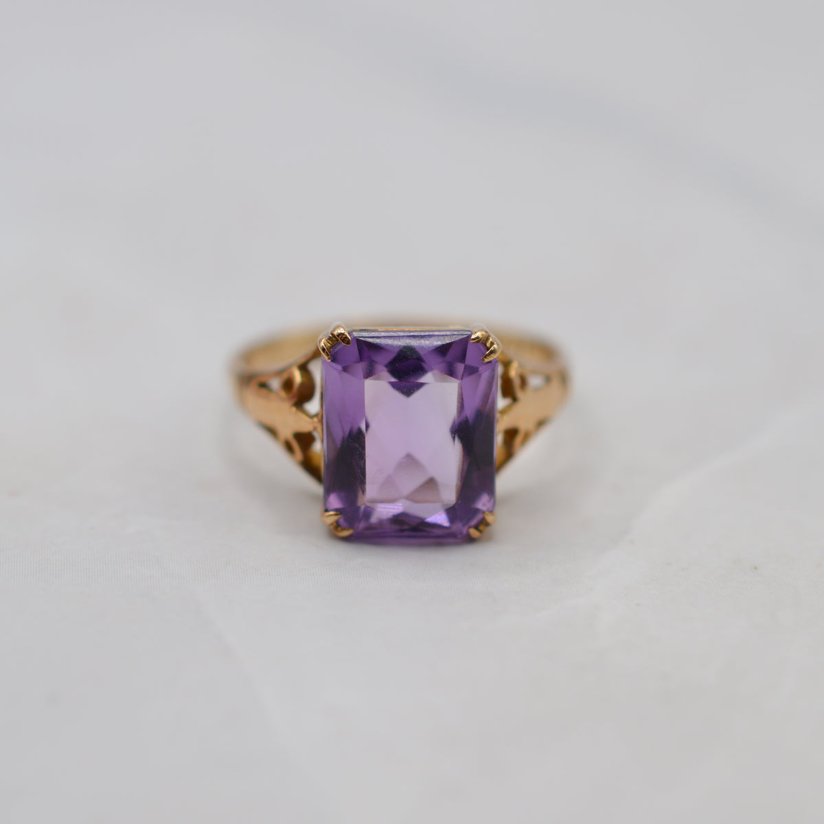 1960s Vintage 9ct Gold Amethyst Solitaire Ring