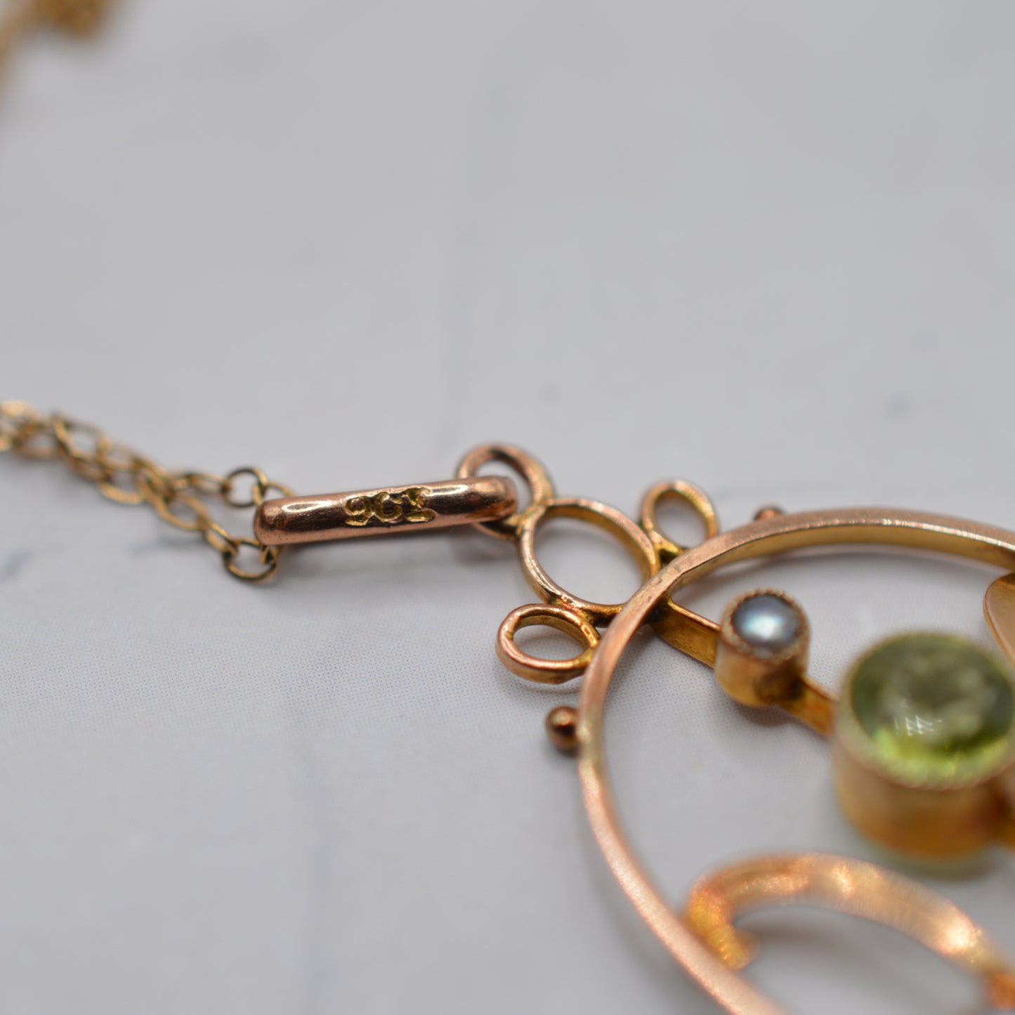 Antique Edwardian 9ct Gold Peridot & Pearl Lavalier Pendant Necklace