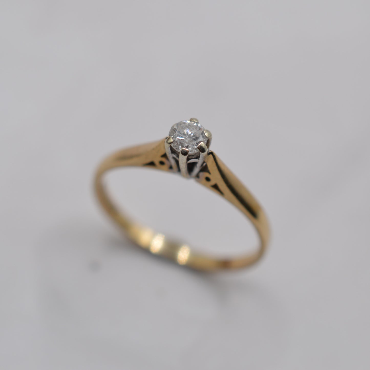 1980s Vintage 9ct Gold Diamond Solitaire Ring