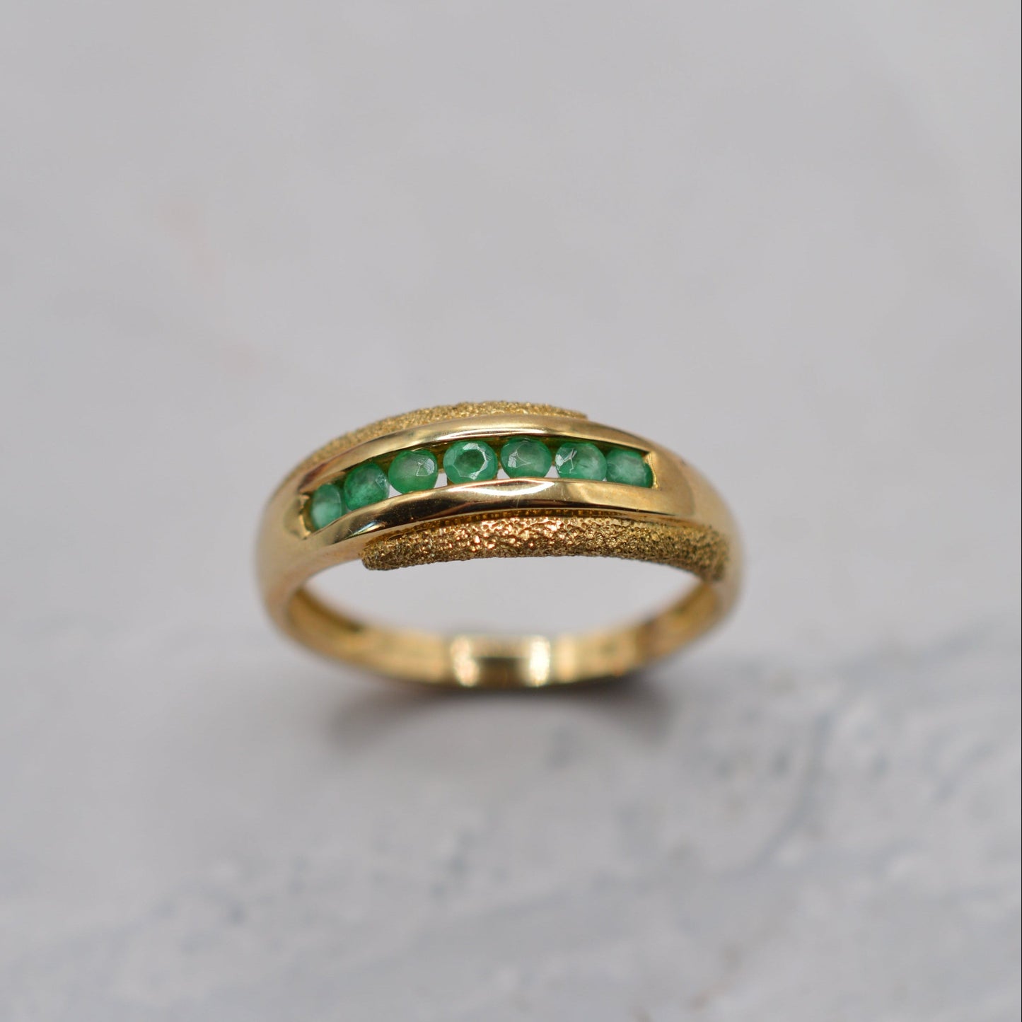 Y2K 9ct Gold Emerald Channel-Set Ring