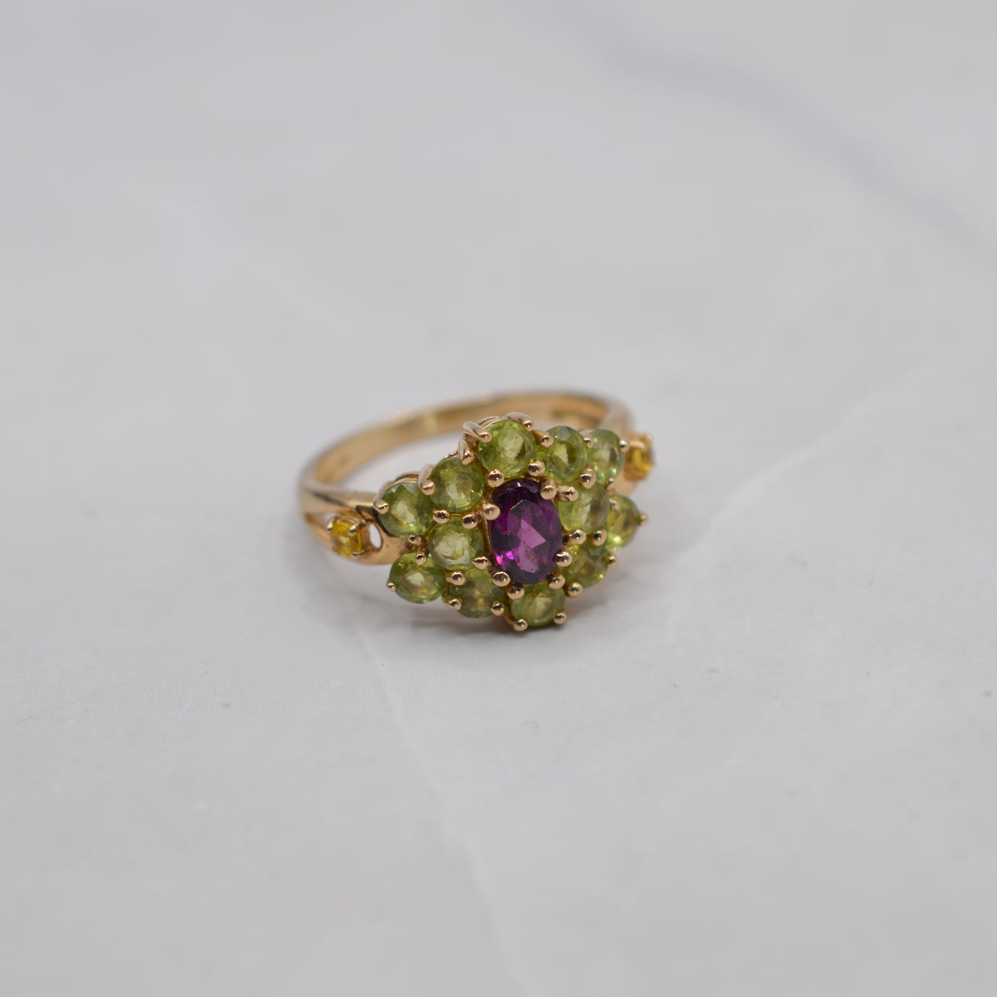 Chunky 9ct Gold Green Sapphire, Yellow Sapphire & Garnet Cluster Ring