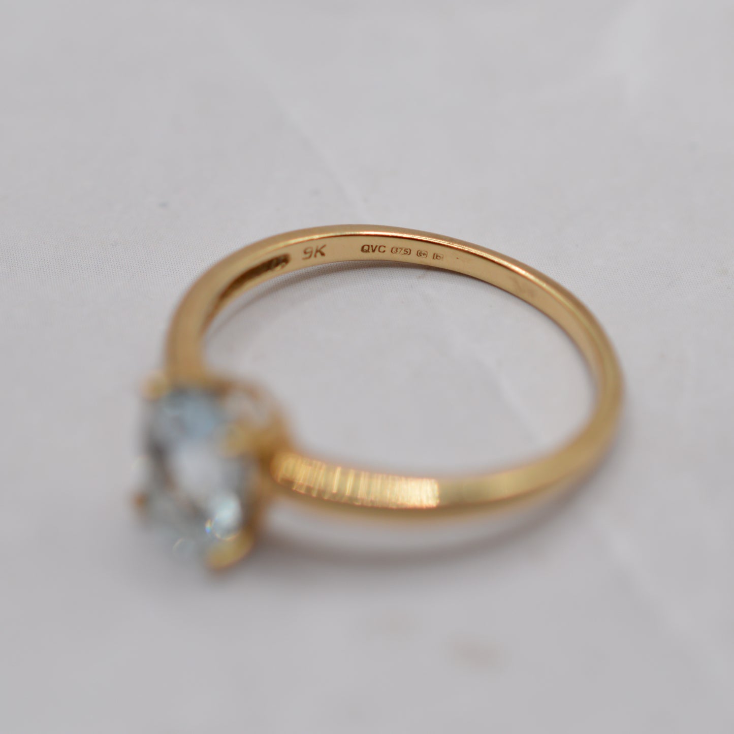 Y2K 9ct Gold Aquamarine Solitaire Ring