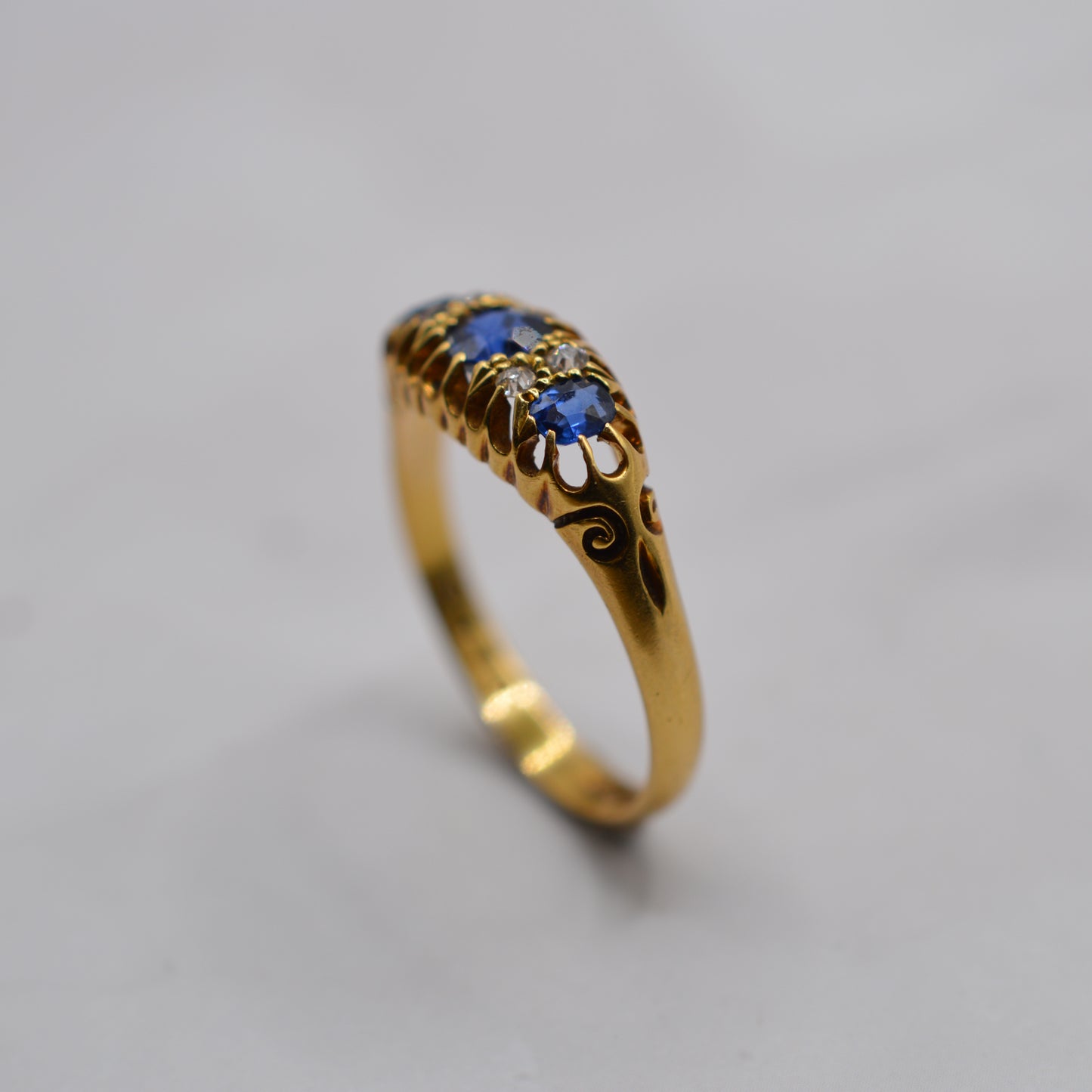 Antique 1911 18ct Gold Sapphire & Diamond Seven-Stone Ring