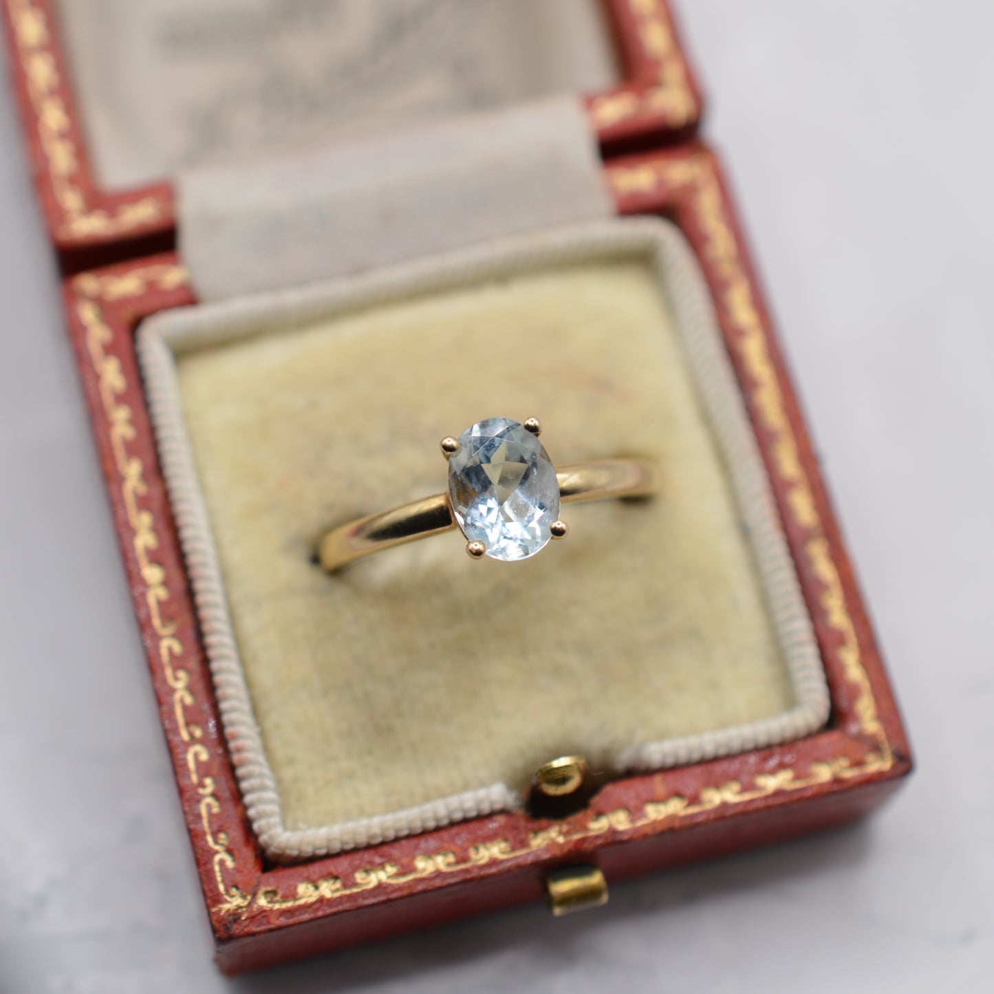 Y2K 9ct Gold Aquamarine Solitaire Ring