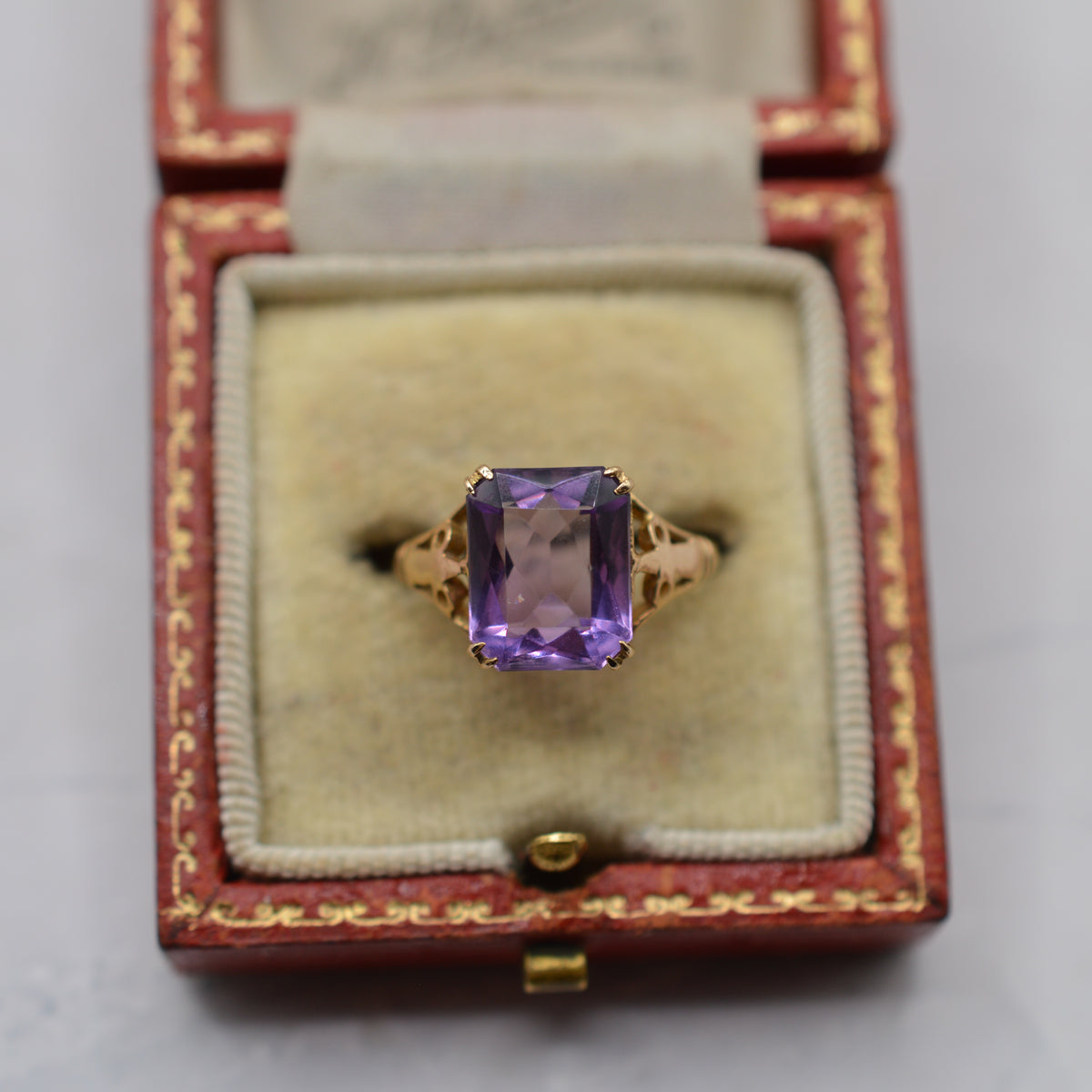 1960s Vintage 9ct Gold Amethyst Solitaire Ring