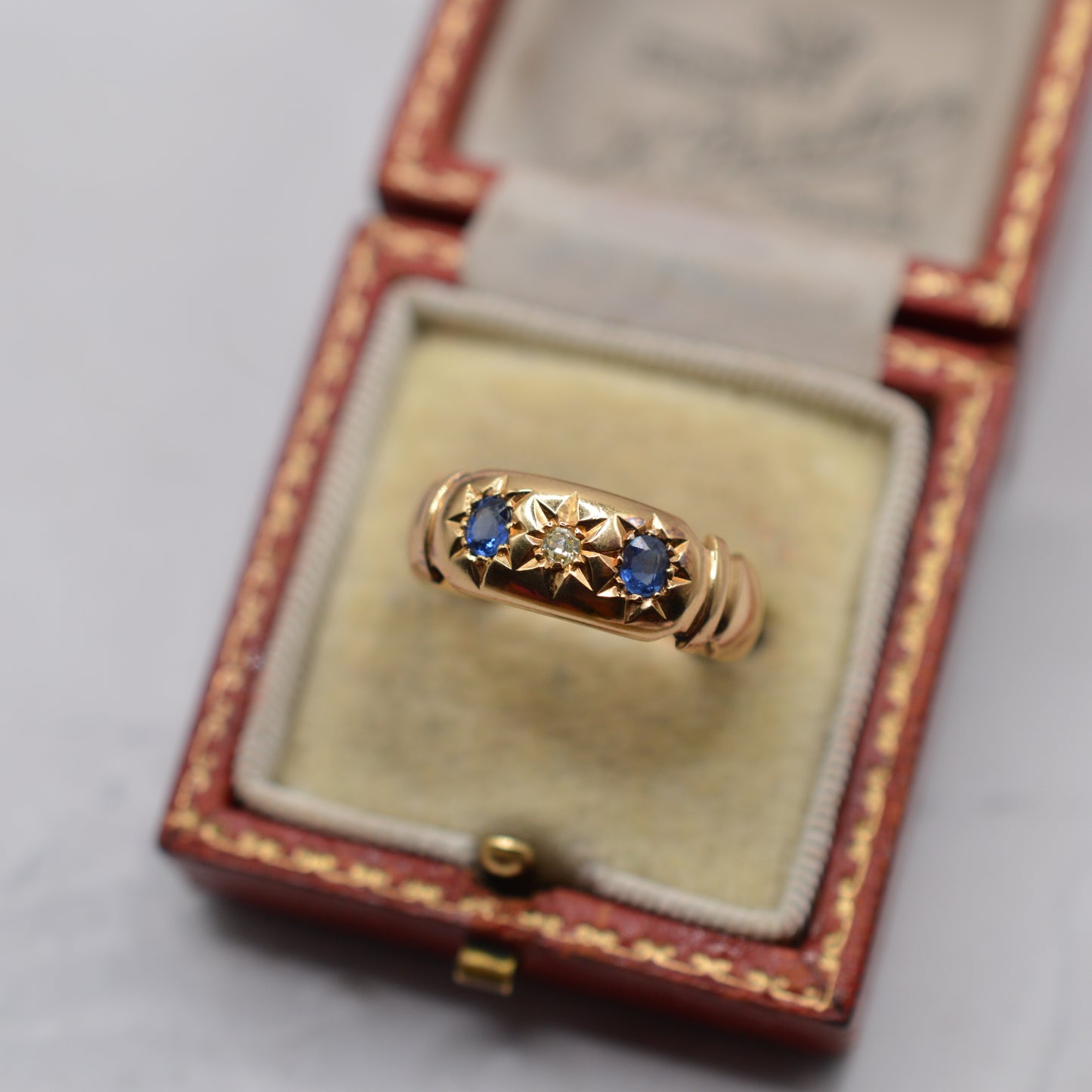 1912 Antique Chunky 18ct Gold Sapphire & Diamond Gypsy Starburst Ring