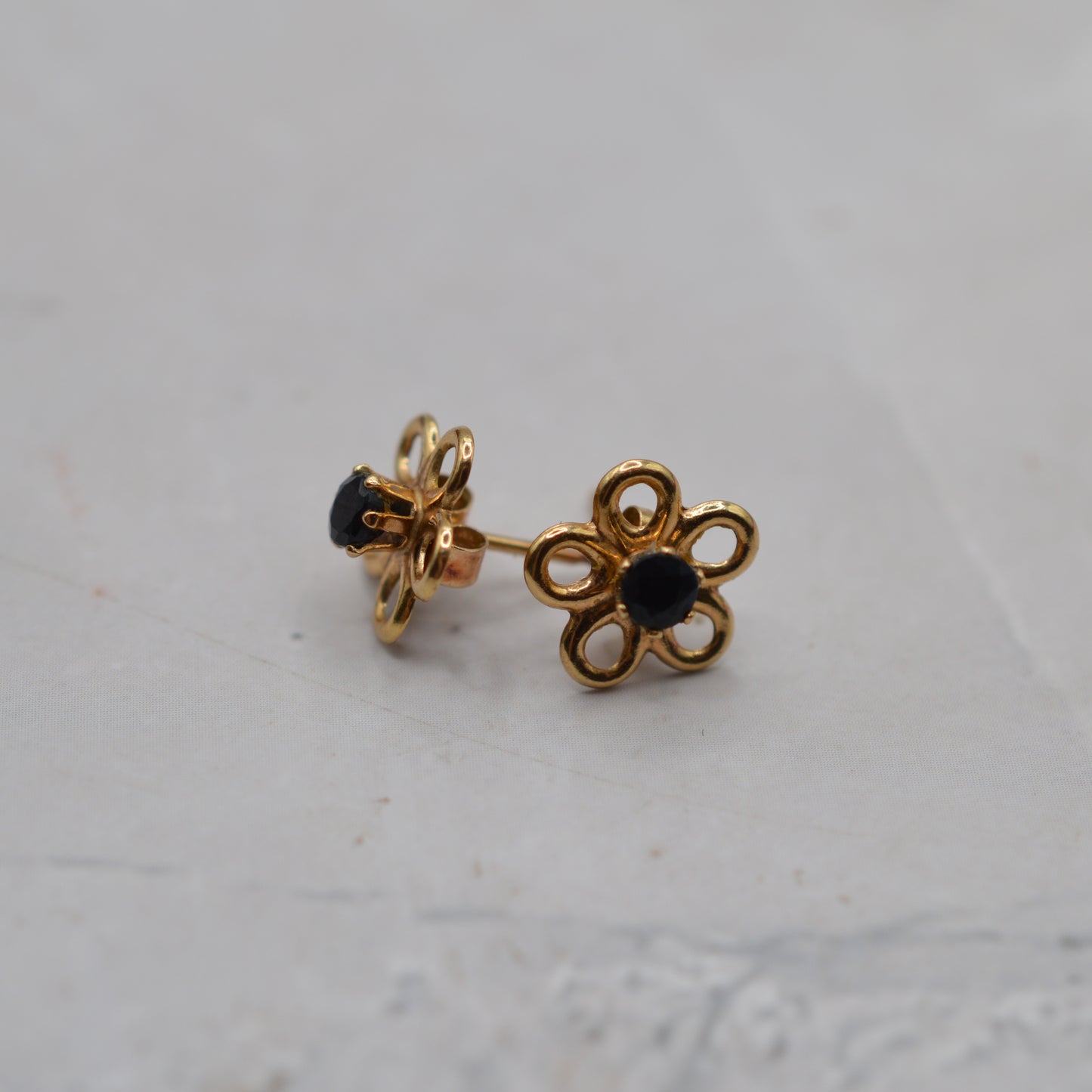 9ct Gold Sapphire Floral Stud Earrings