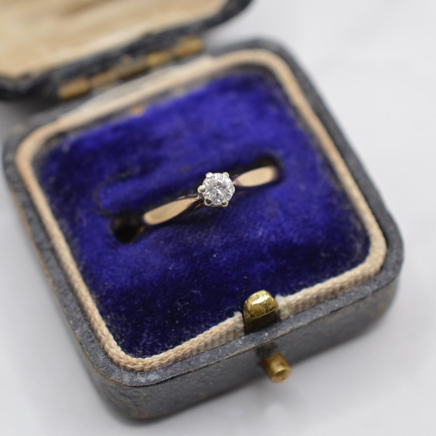 1980s Vintage 9ct Gold Diamond Solitaire Ring
