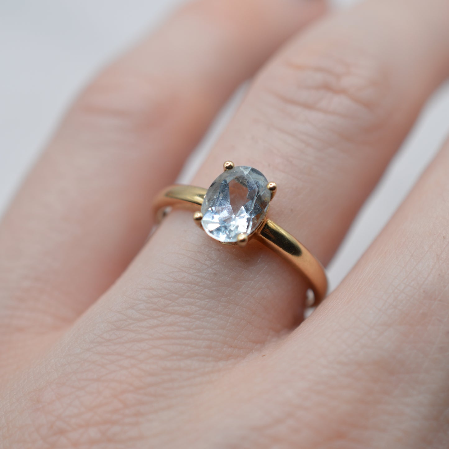 Y2K 9ct Gold Aquamarine Solitaire Ring