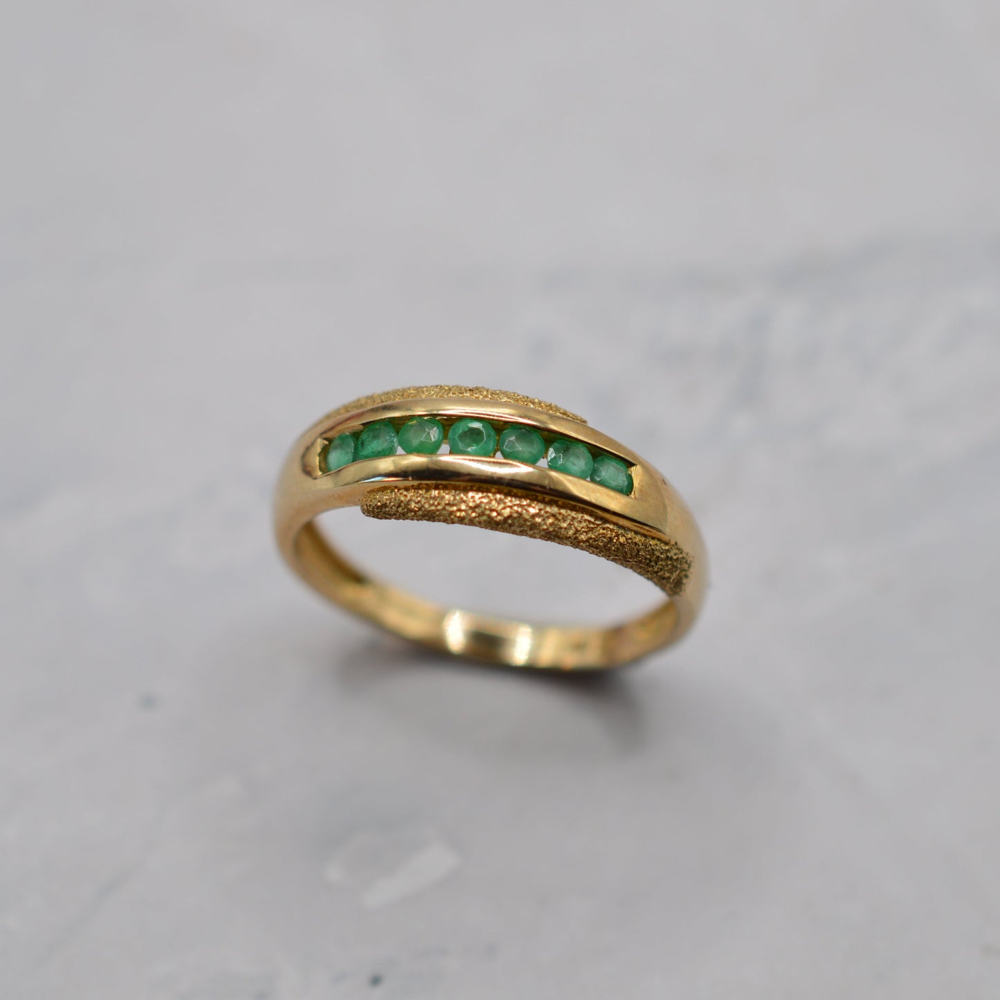 Y2K 9ct Gold Emerald Channel-Set Ring