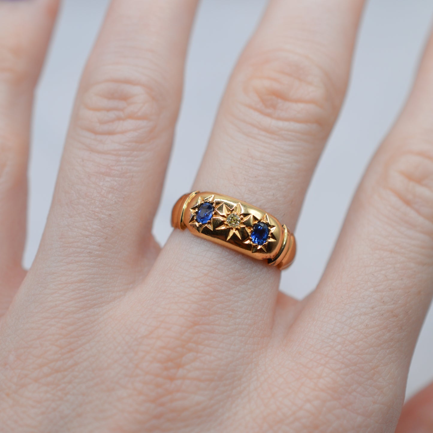 1912 Antique Chunky 18ct Gold Sapphire & Diamond Gypsy Starburst Ring