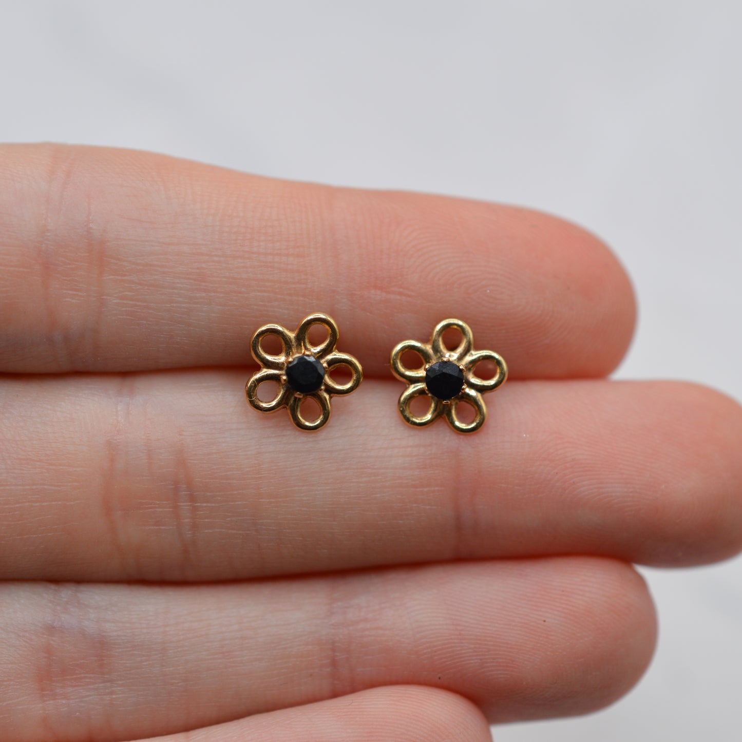 9ct Gold Sapphire Floral Stud Earrings