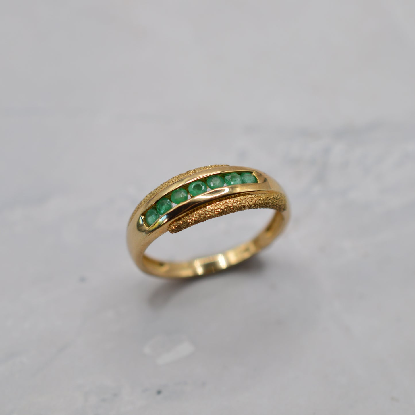 Y2K 9ct Gold Emerald Channel-Set Ring