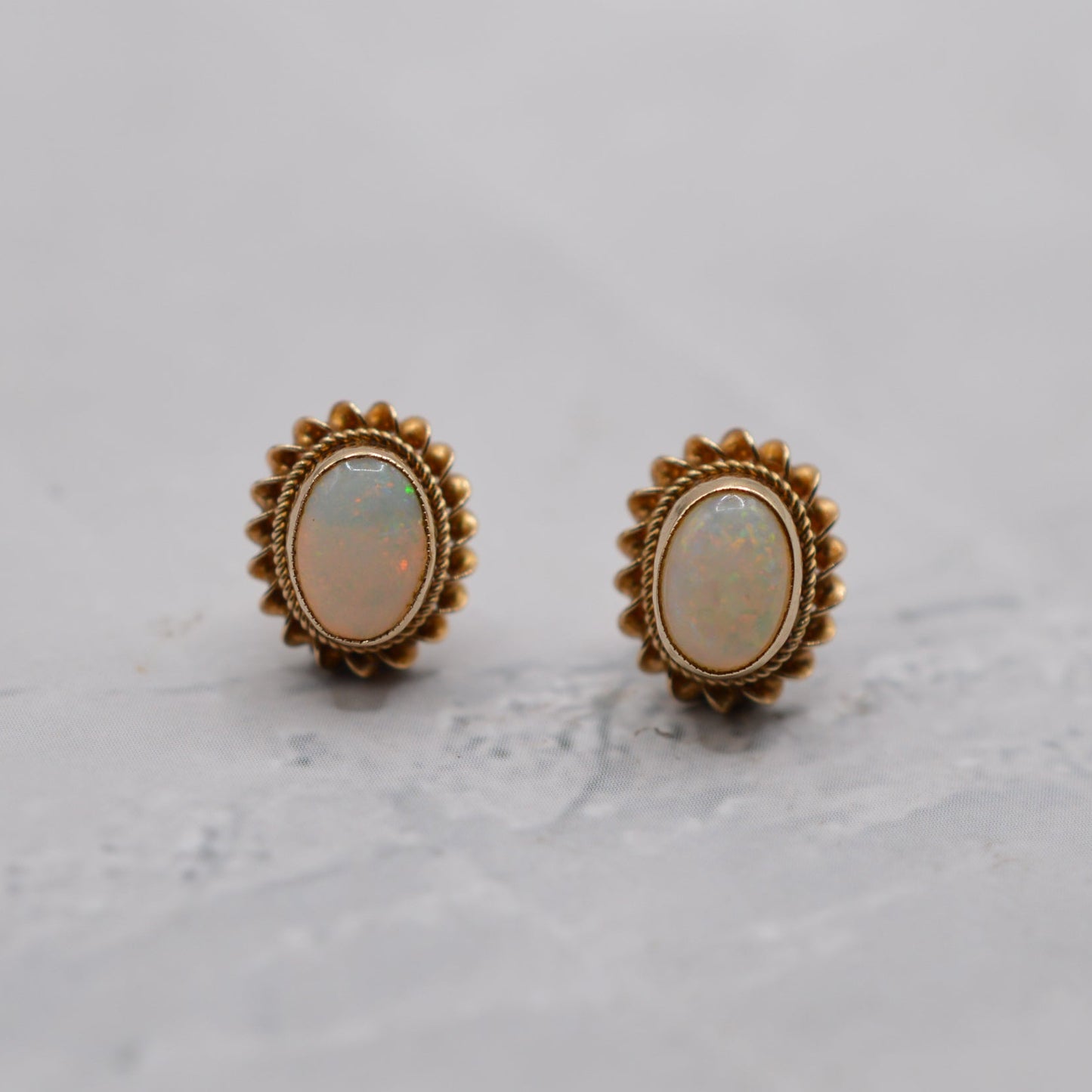 1990s 9ct Gold Opal Stud Earrings with Rope-Twist Border