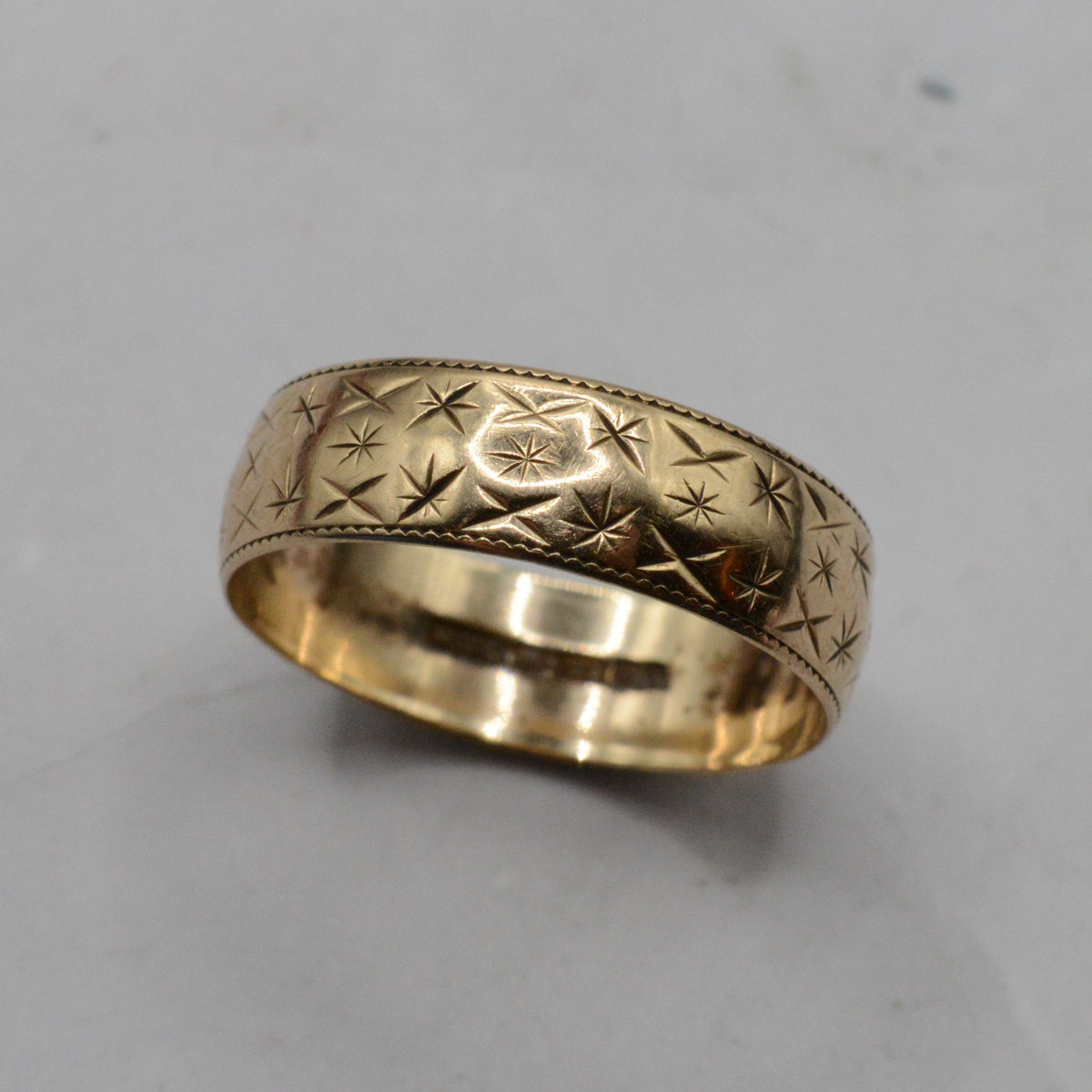 1980s 9ct Gold Star-Engraved Band Ring