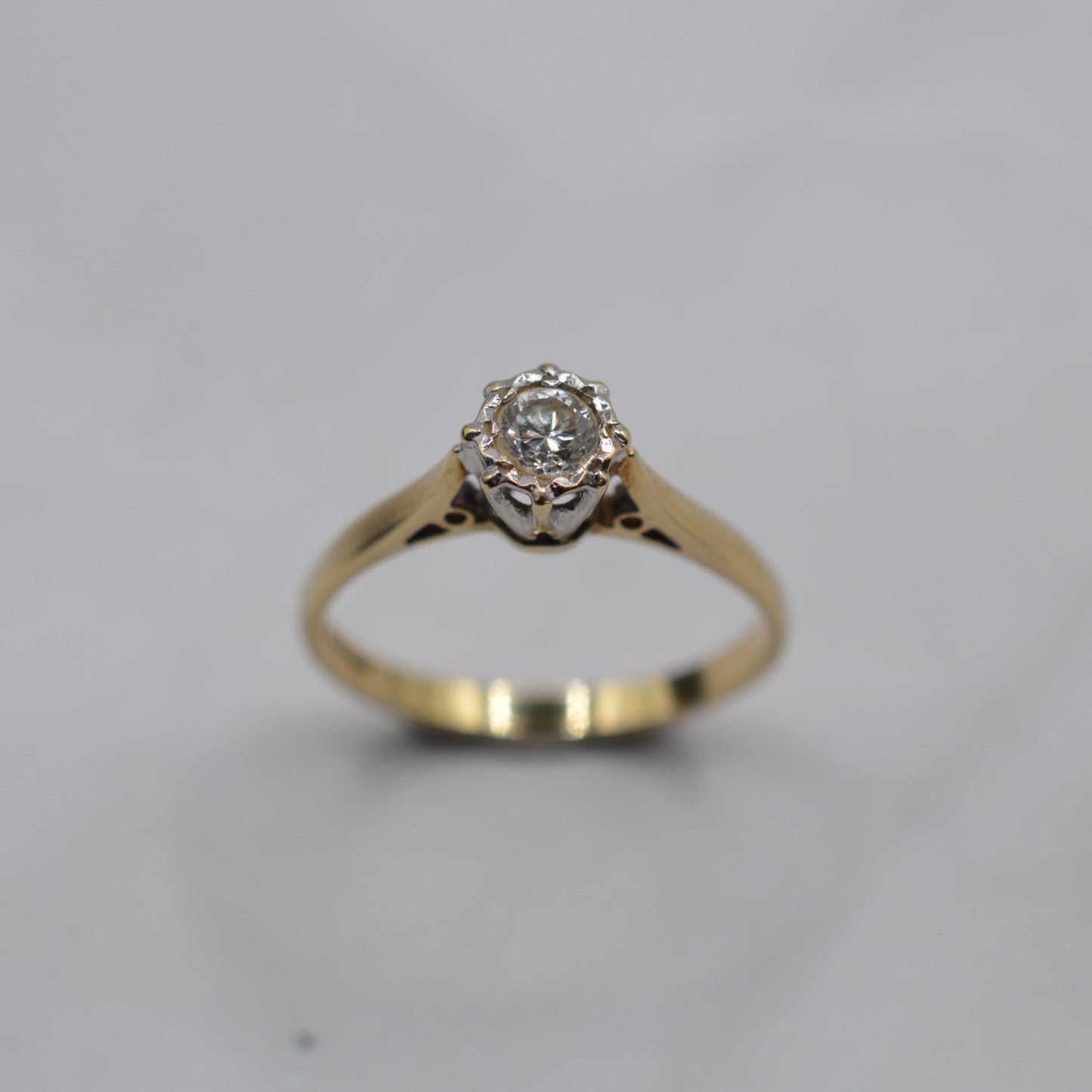 1980s Vintage 9ct Gold Diamond Solitaire Ring