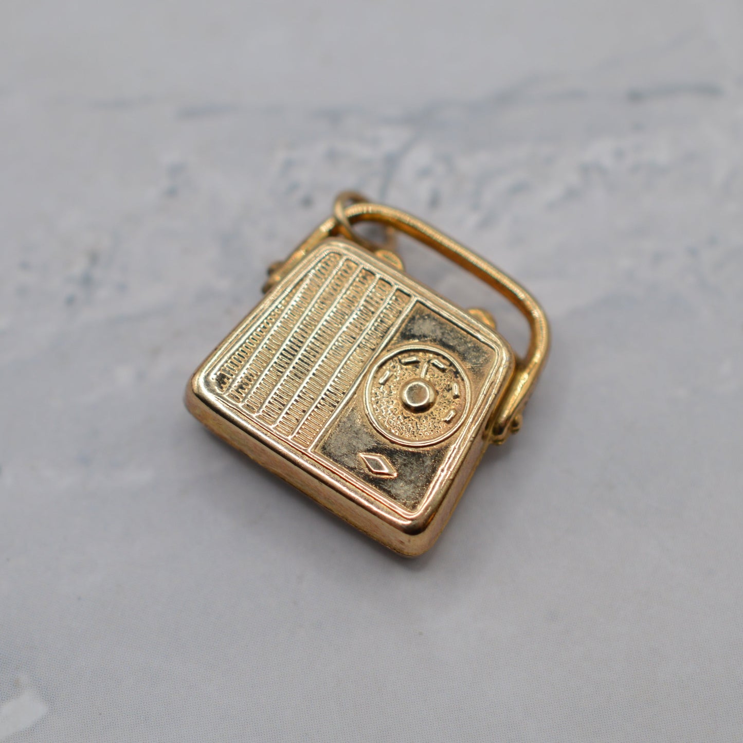 1970s Vintage 9ct Gold Retro Transistor Radio Charm