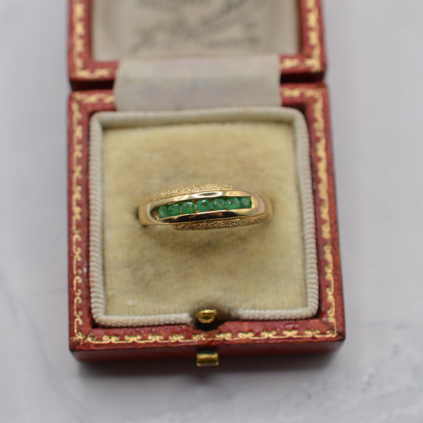 Y2K 9ct Gold Emerald Channel-Set Ring
