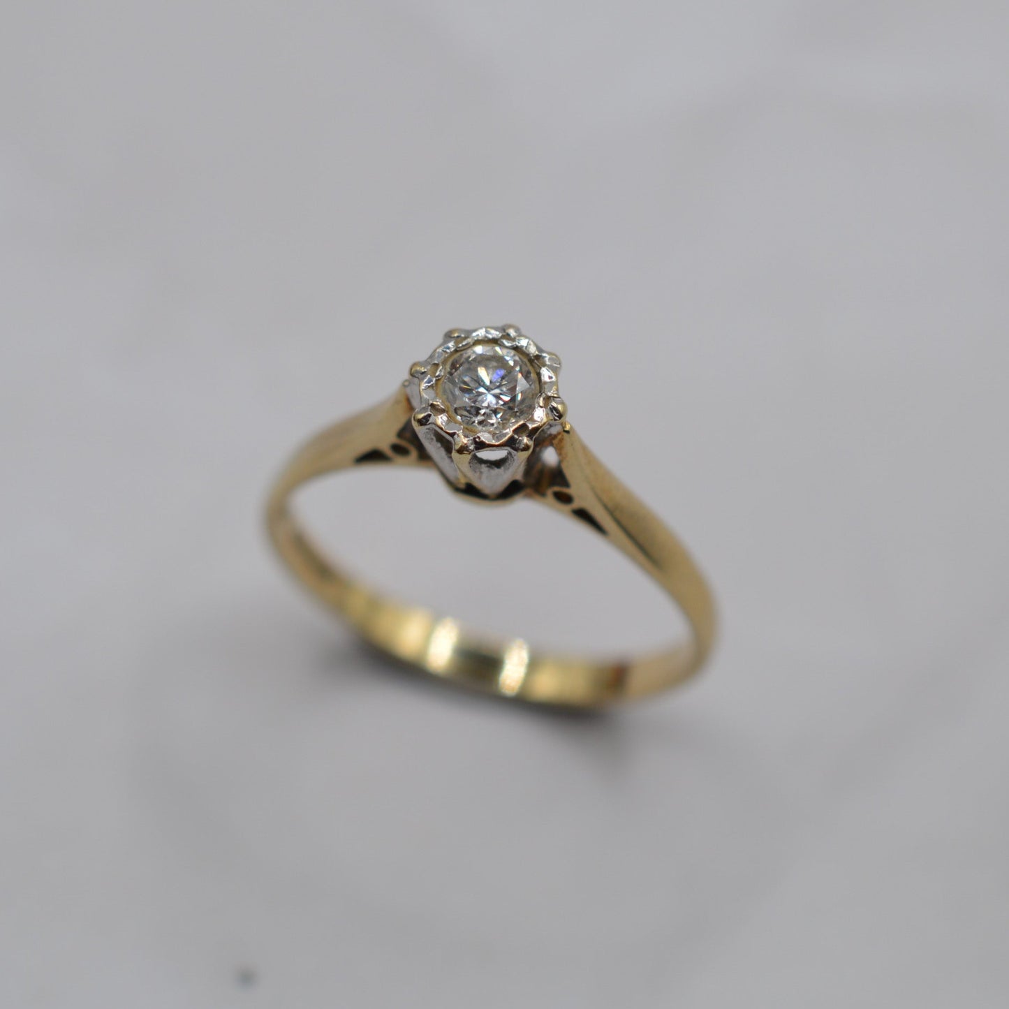 1980s Vintage 9ct Gold Diamond Solitaire Ring