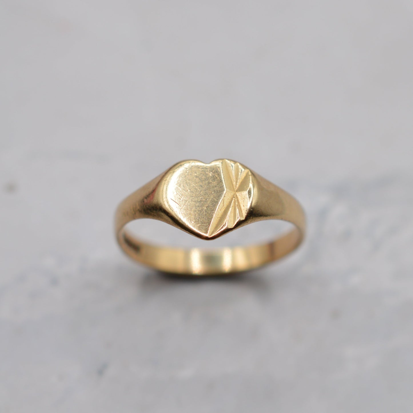 1980s 9ct Gold Heart Signet Ring
