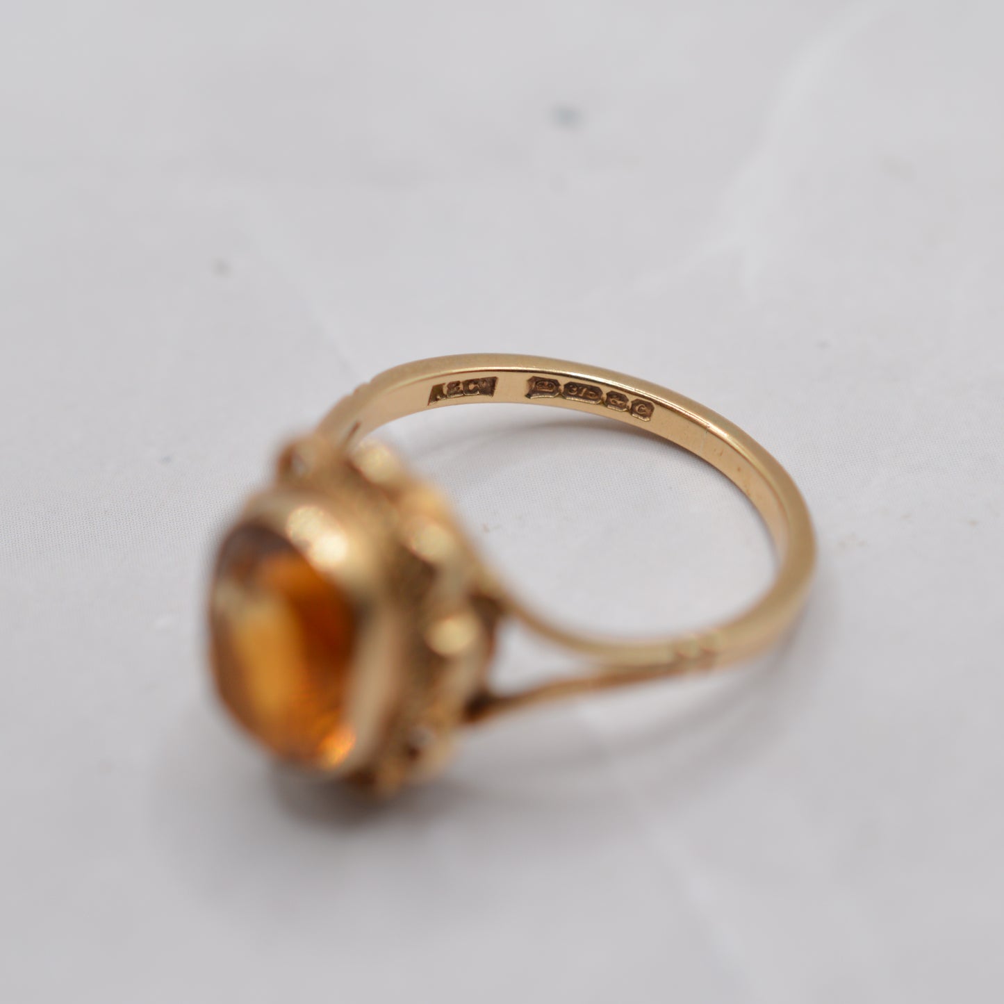 1970s Vintage 9ct Gold Citrine Ring with Scalloped Border