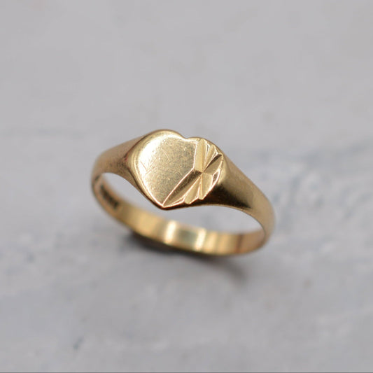 1980s 9ct Gold Heart Signet Ring