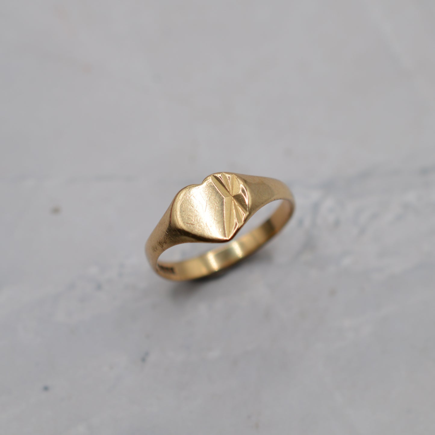 1980s 9ct Gold Heart Signet Ring