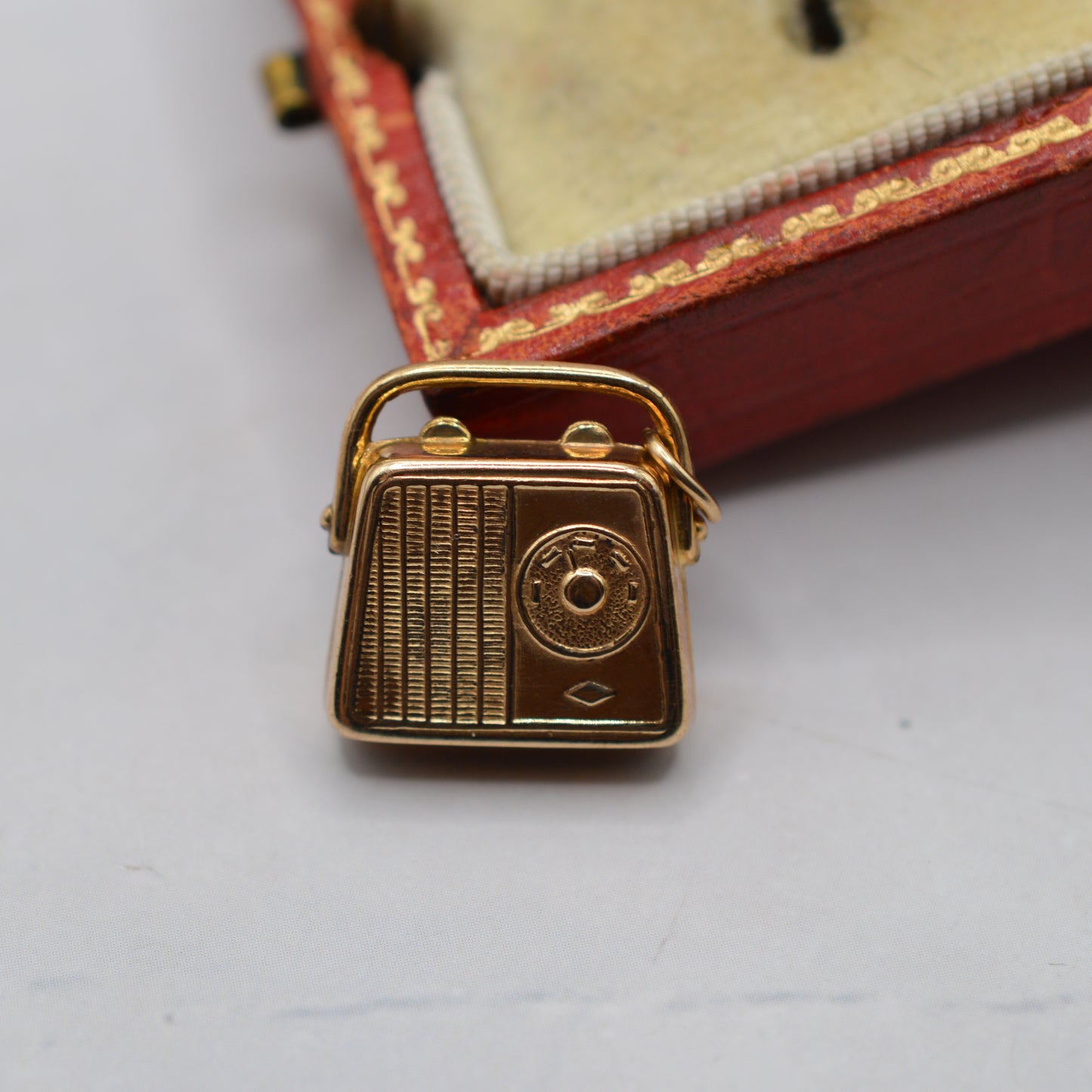 1970s Vintage 9ct Gold Retro Transistor Radio Charm