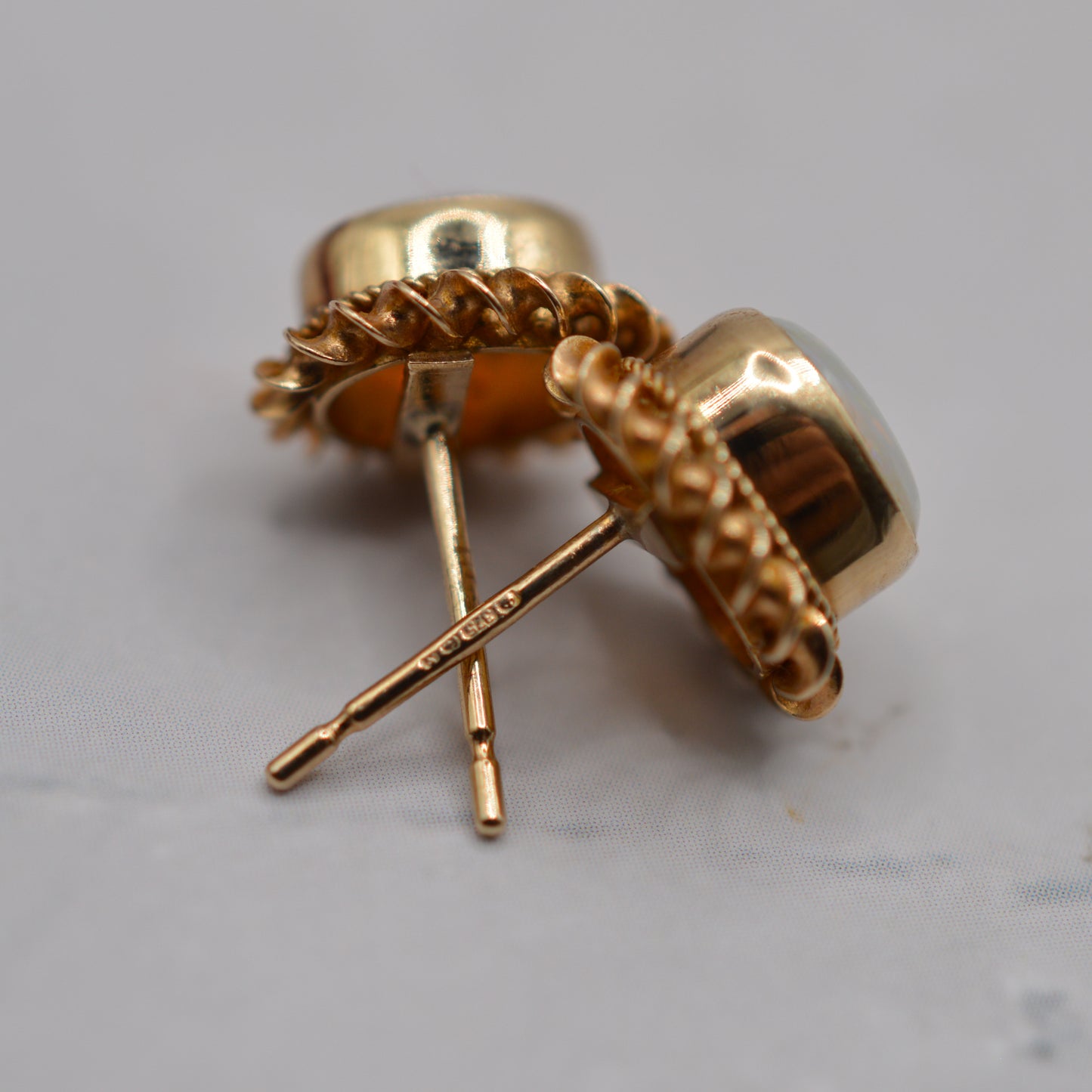 1990s 9ct Gold Opal Stud Earrings with Rope-Twist Border