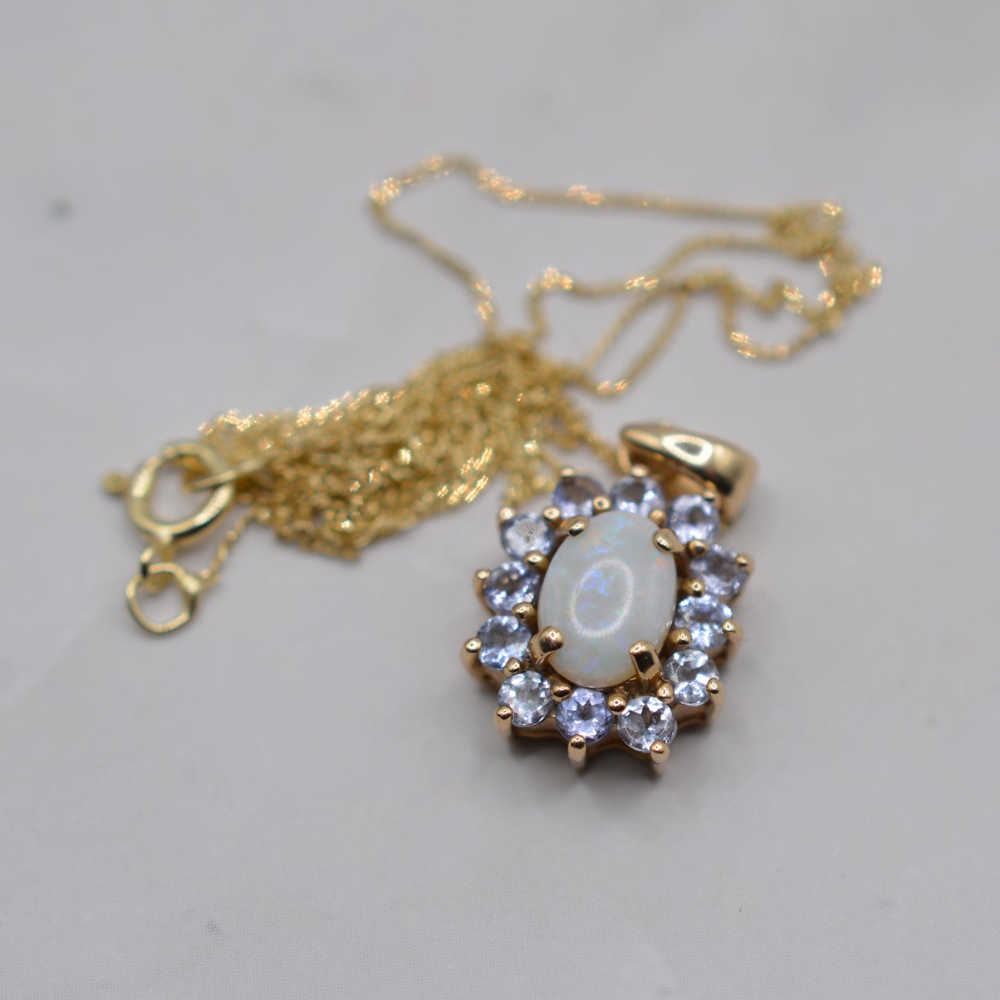 Y2K 9ct Gold Opal & Iolite Cluster Pendant Necklace (18” Chain)