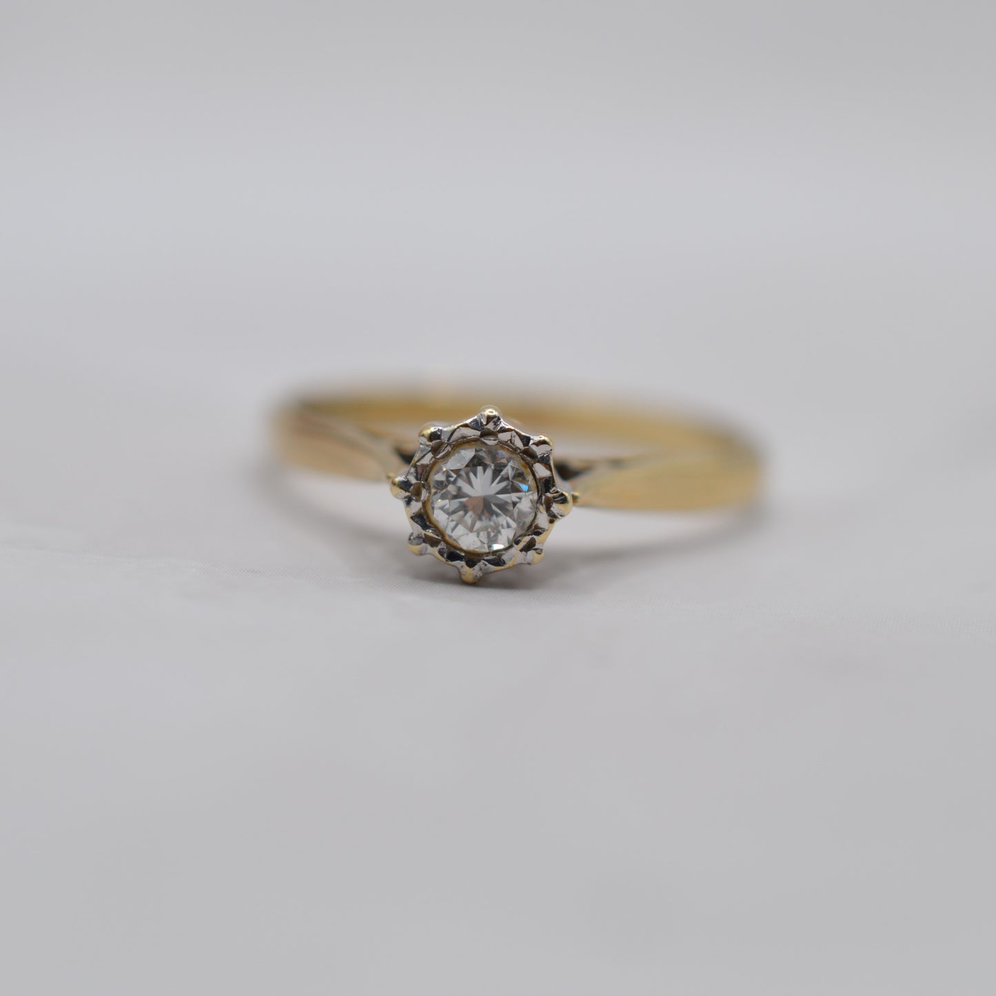 1980s Vintage 9ct Gold Diamond Solitaire Ring