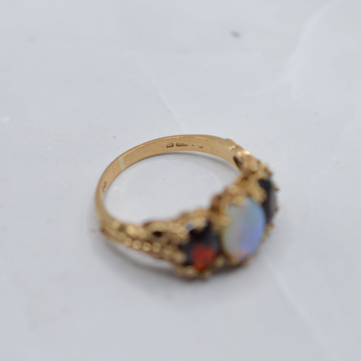 Chunky 9ct Gold Opal & Garnet Trilogy Ring