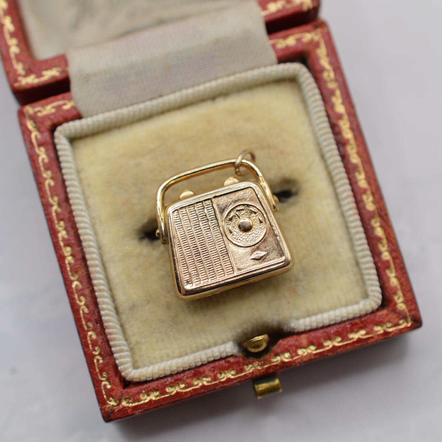 1970s Vintage 9ct Gold Retro Transistor Radio Charm
