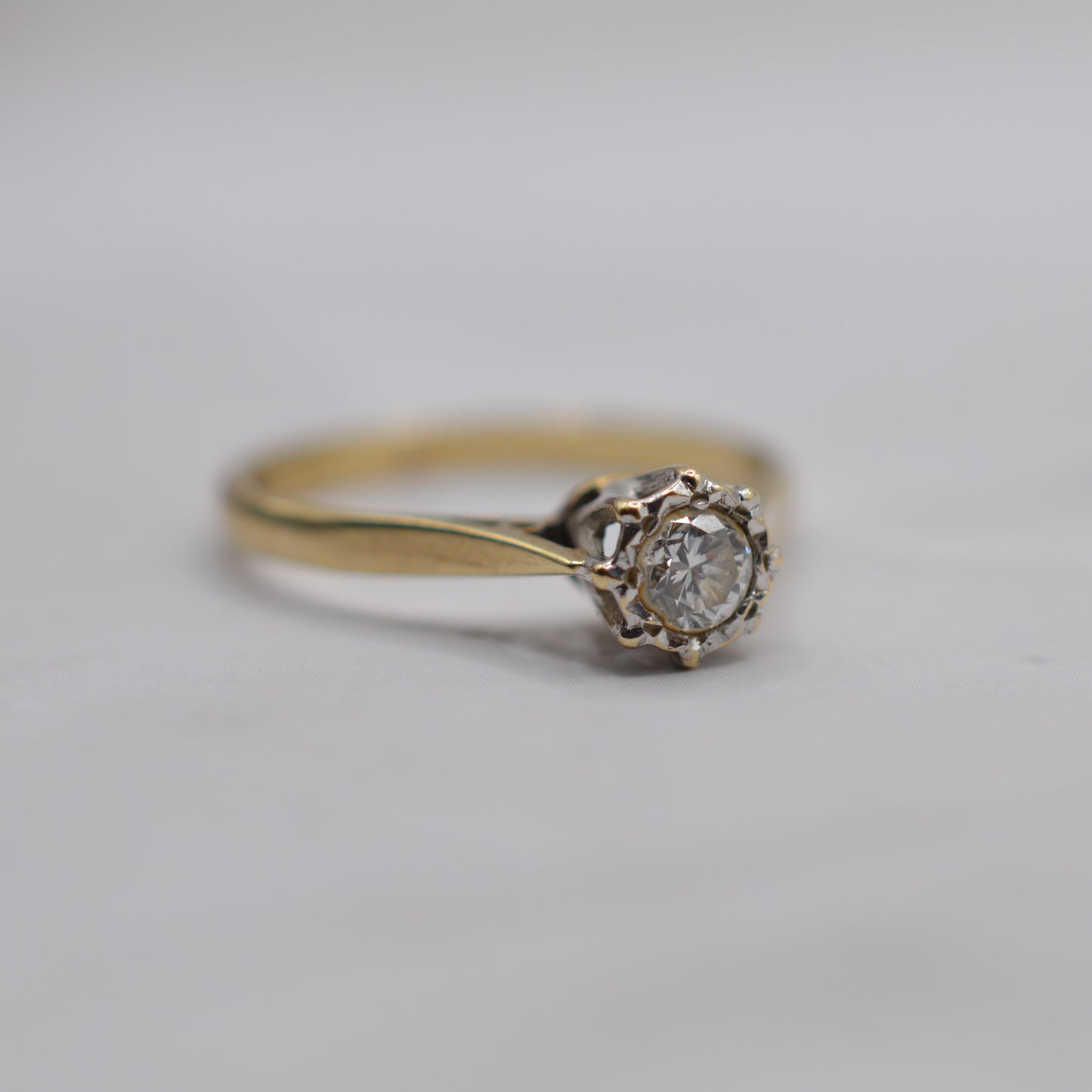 1980s Vintage 9ct Gold Diamond Solitaire Ring