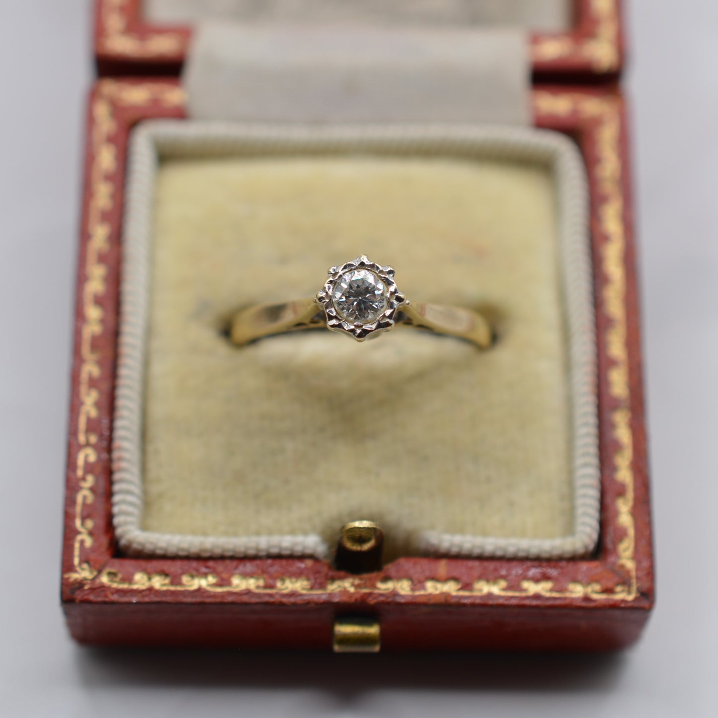 1980s Vintage 9ct Gold Diamond Solitaire Ring
