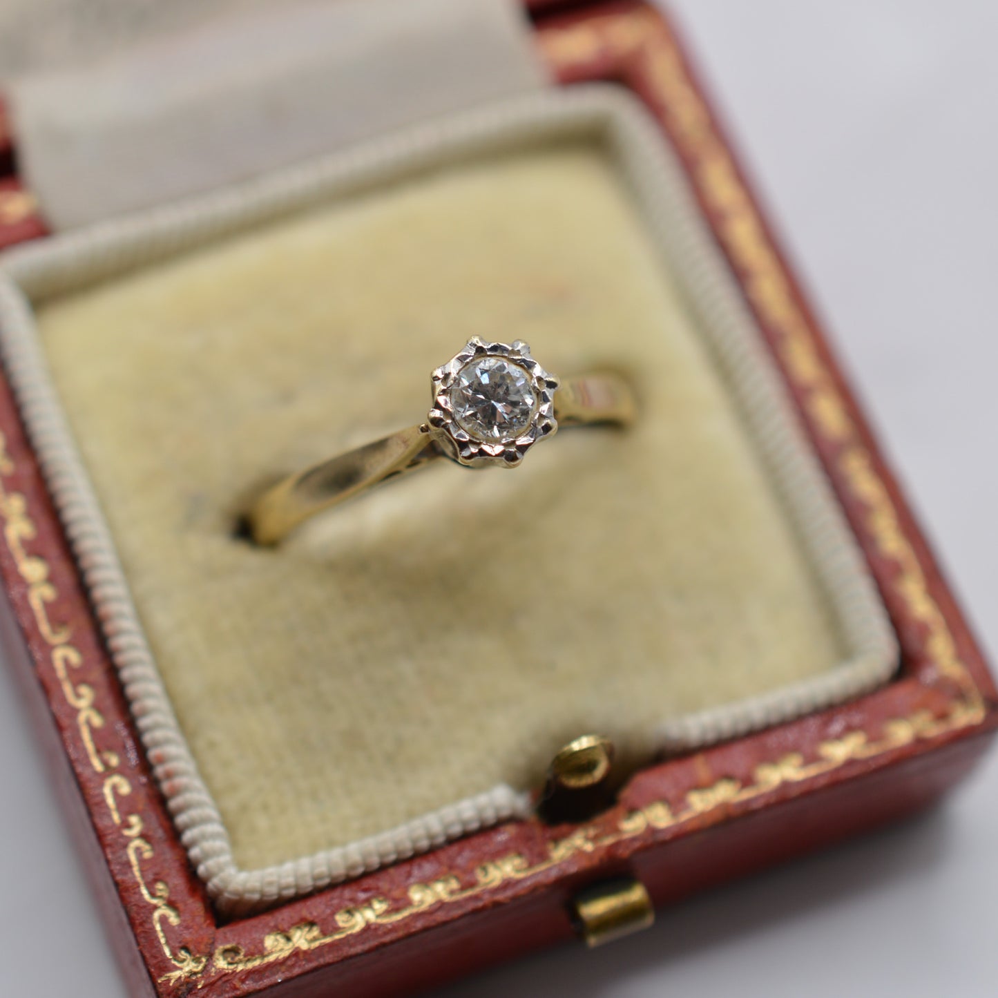 1980s Vintage 9ct Gold Diamond Solitaire Ring